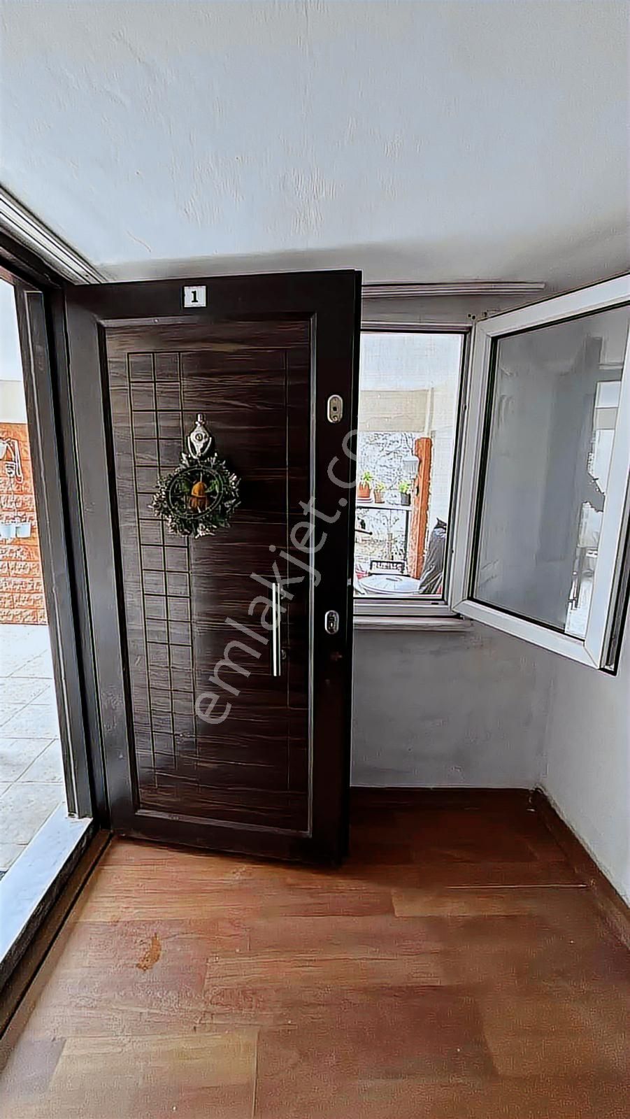 Sarıyer Yeniköy'de 1+1 Bahçe Katı Daire - Görsel 20