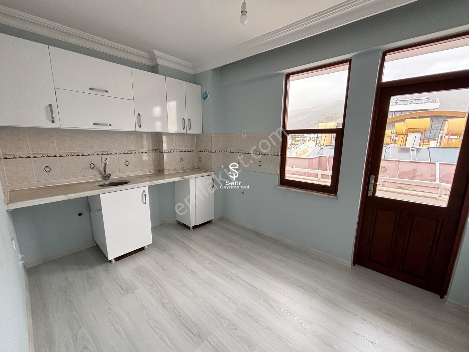 Alanya 5. Noter Üstü 3+1 Ayrı Mutfak Geniş Kiralık Daire - Görsel 18