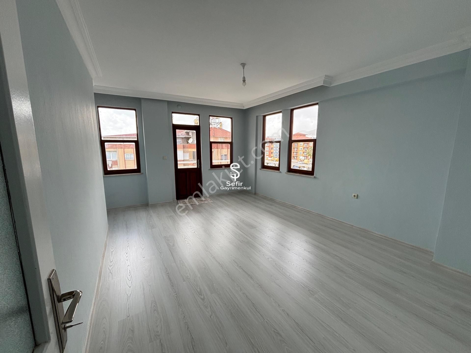 Alanya 5. Noter Üstü 3+1 Ayrı Mutfak Geniş Kiralık Daire - Görsel 3