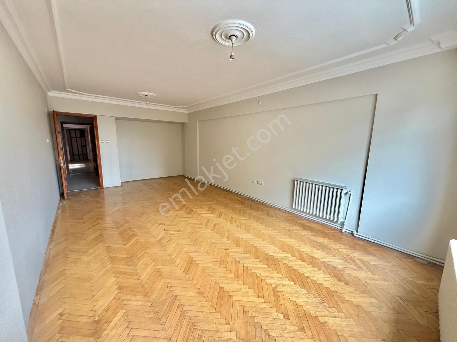 Ozanlar Mahallesinde Merkezi Konumda 4+1 Geniş Kiralık Daire - Görsel 7