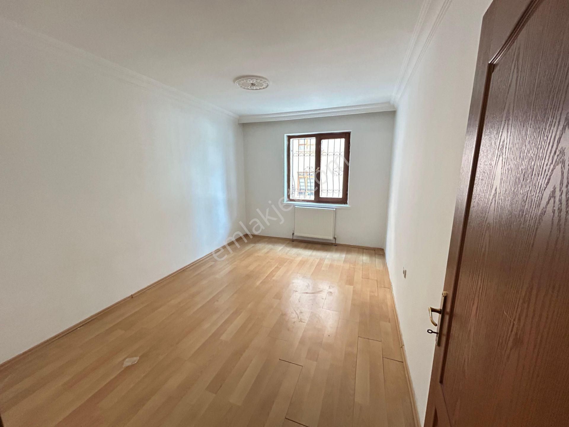 Taner'den Öveçler'de 3+1 Çift Balkonlu Bağımsız Asansörlü Otoparklı Temiz Daire - Görsel 35