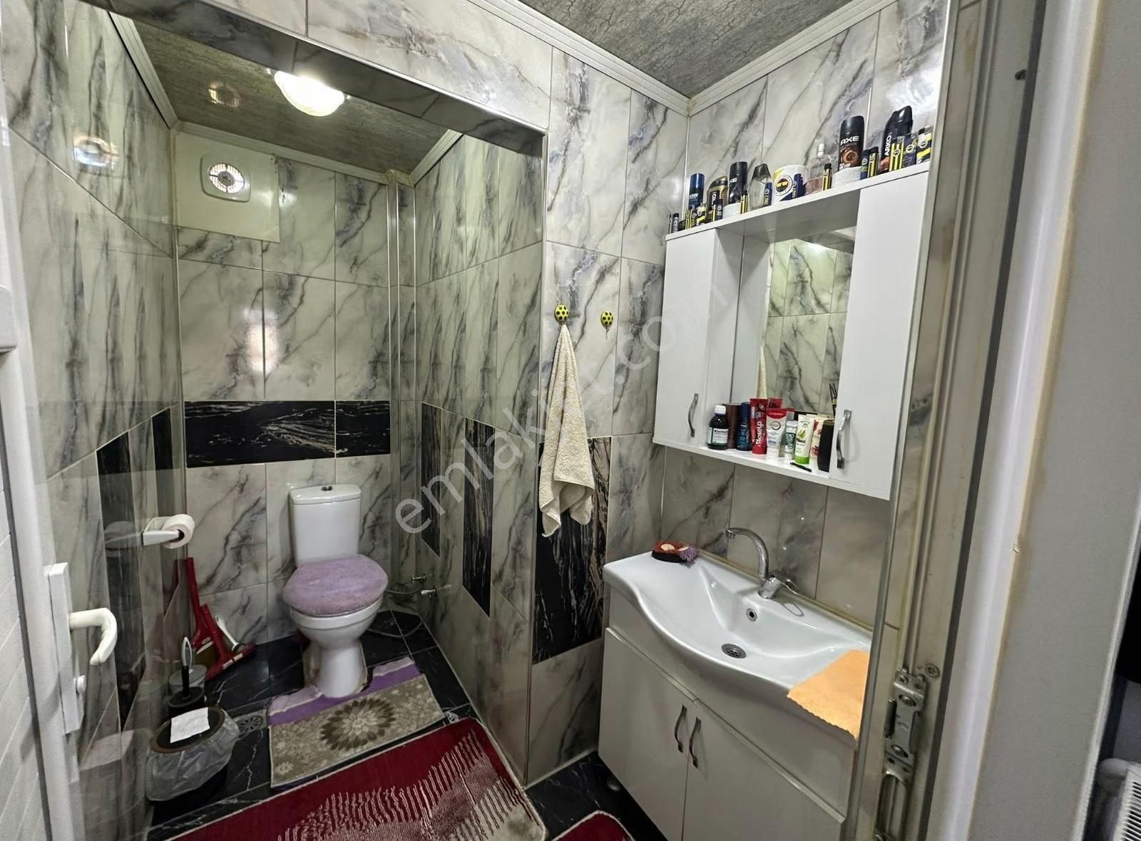 Seyh Şamil Mahallesin De 3+1 İçi Yenilenmiş Satılık Daire - Görsel 6