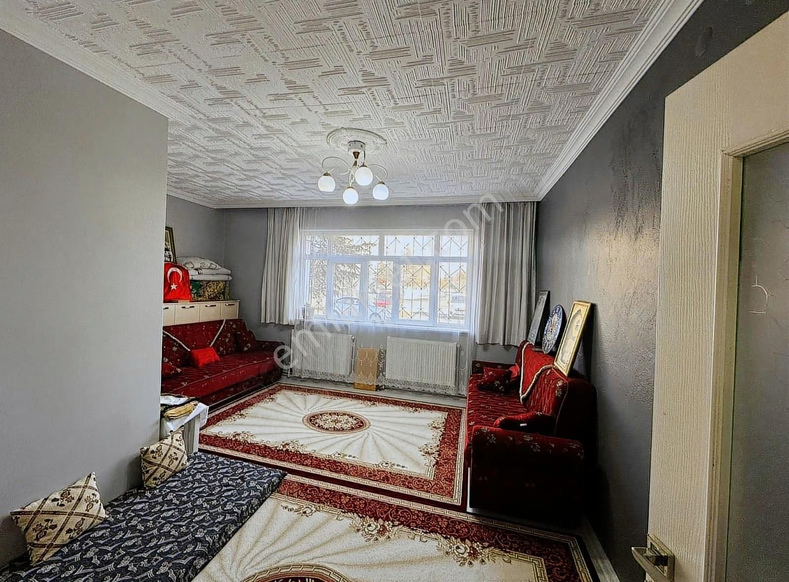 Seyh Şamil Mahallesin De 3+1 İçi Yenilenmiş Satılık Daire - Görsel 17