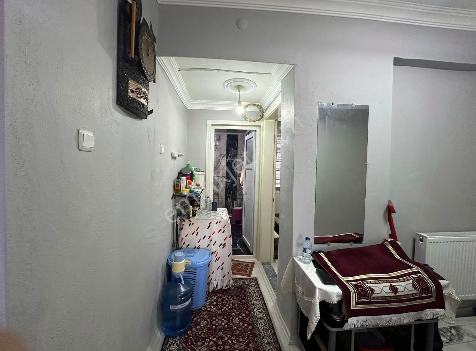 Seyh Şamil Mahallesin De 3+1 İçi Yenilenmiş Satılık Daire - Görsel 27