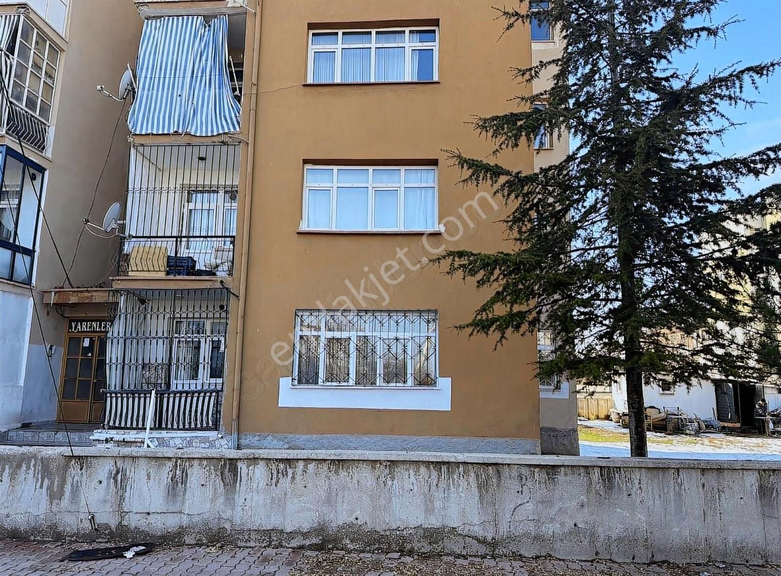 Seyh Şamil Mahallesin De 3+1 İçi Yenilenmiş Satılık Daire - Görsel 10