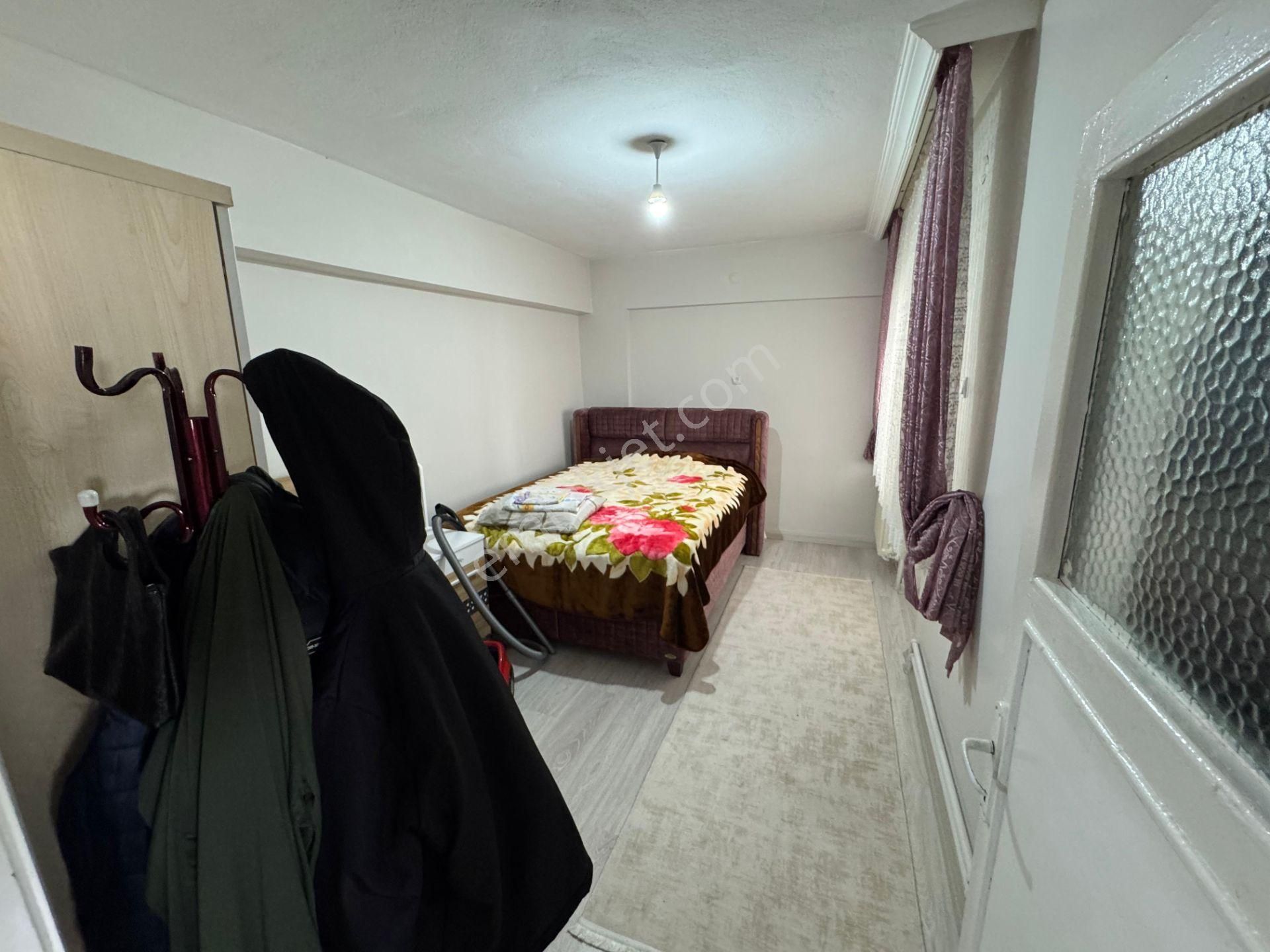 Fatih Mahallesinde Site İçerisinde 3+1 Ara Katta Satılık Daire - Görsel 18