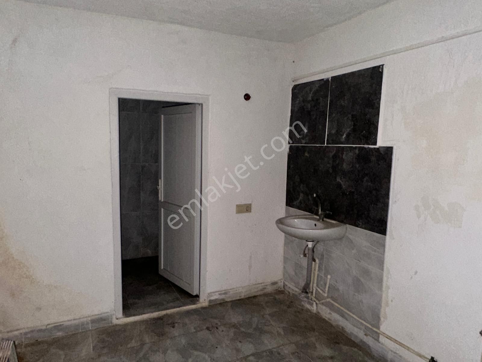 Avcılar Gümüşpala 175mt.kare Satılık Dükkan - Görsel 14