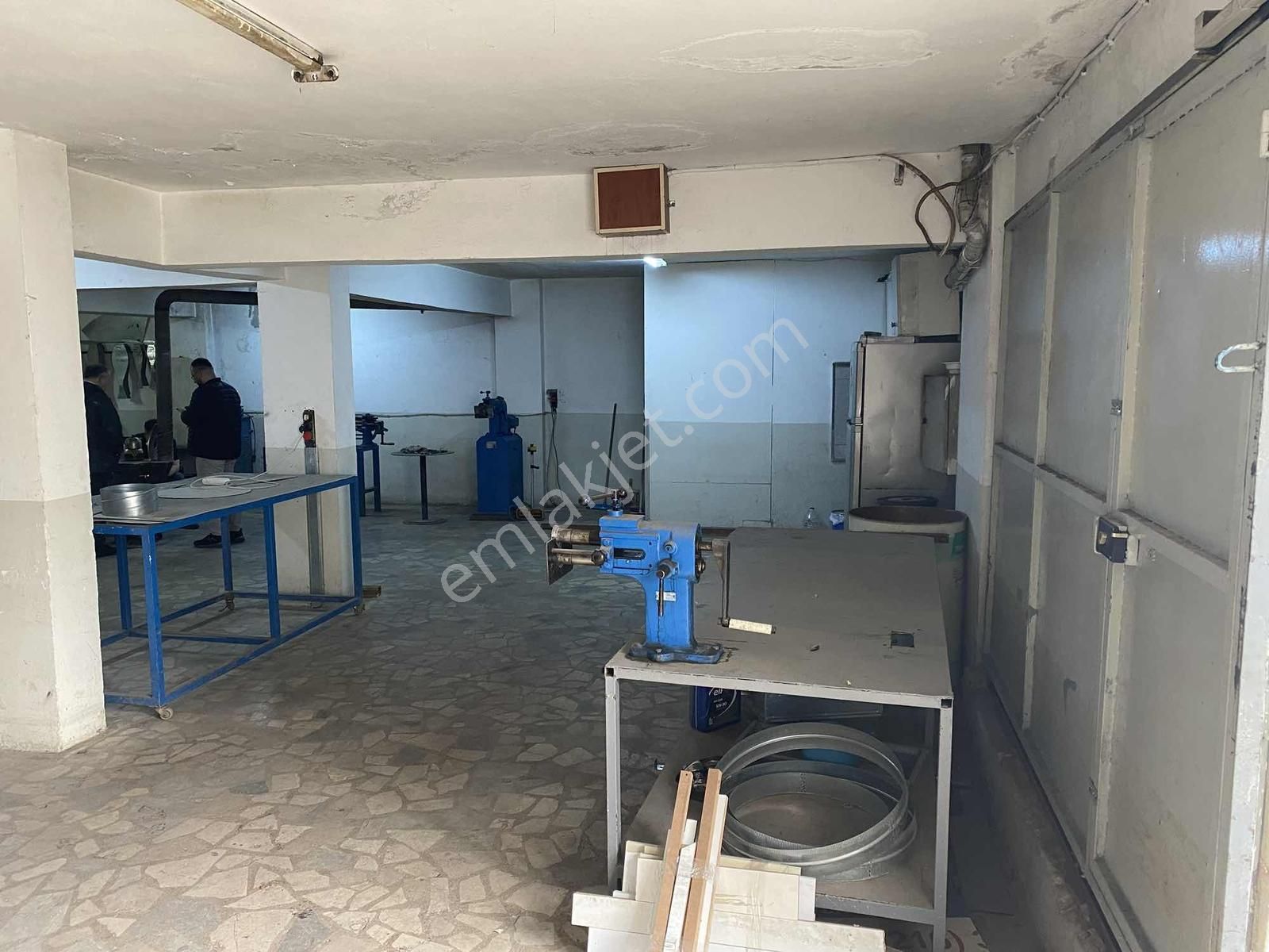 Des Sanayi Sitesi Kapısı Karşında 200m2 Dükkan/depo 55.000tl - Görsel 3