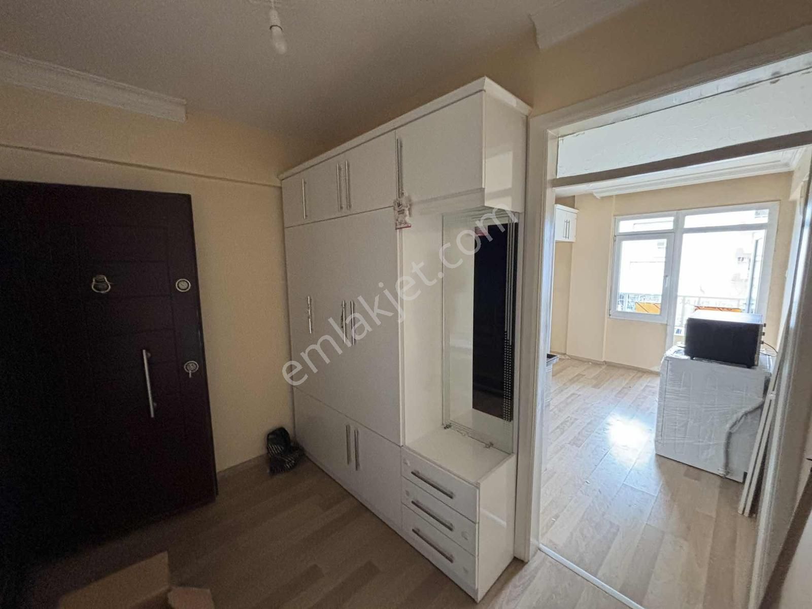 Salihli Satılık 3+1 Daire Menderes Caddesi - Görsel 3