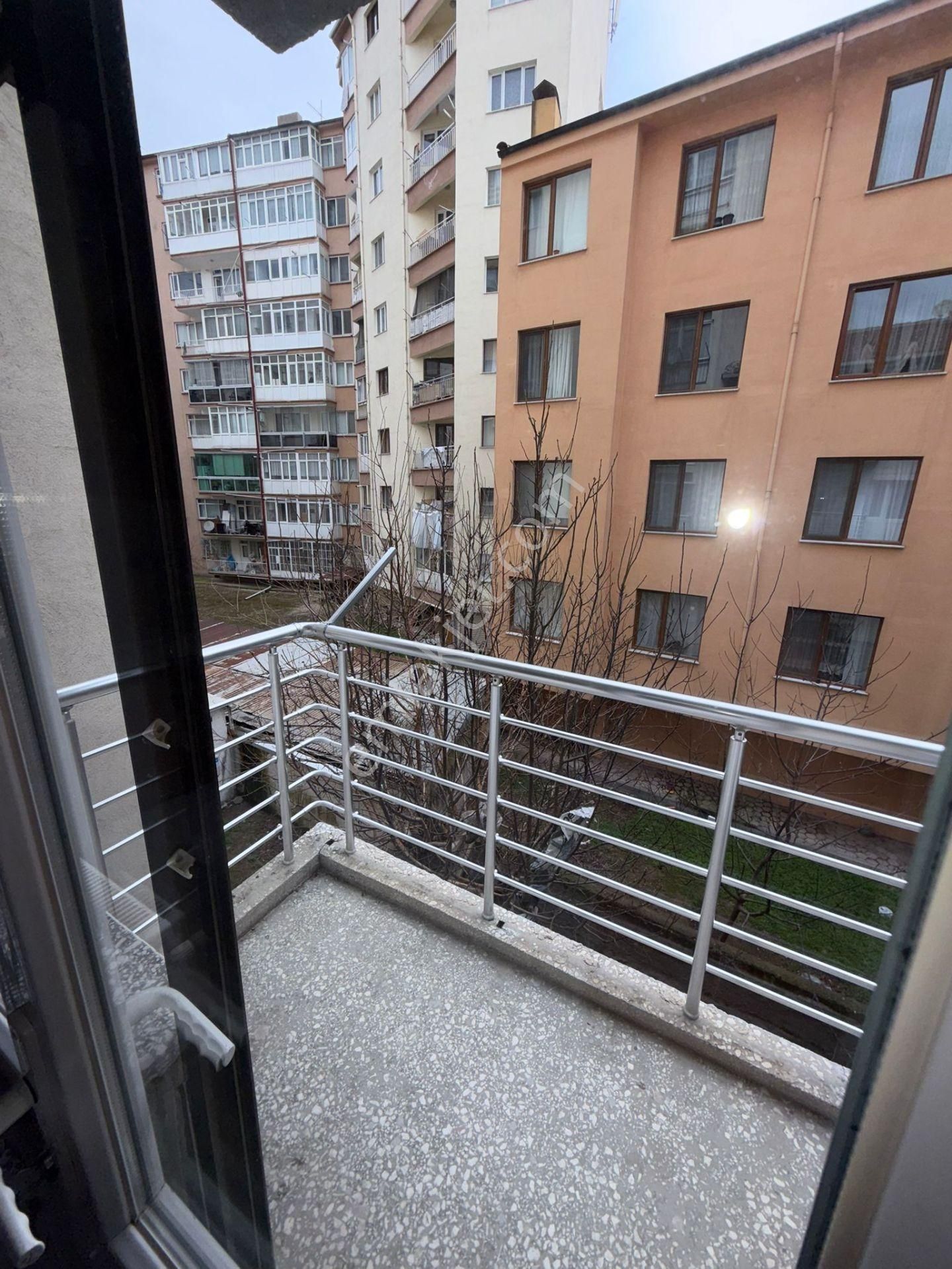 🏡 Atatürk Bulvarı Üzerinde Geniş 3+1 Kiralık Daire 🏡 - Görsel 25