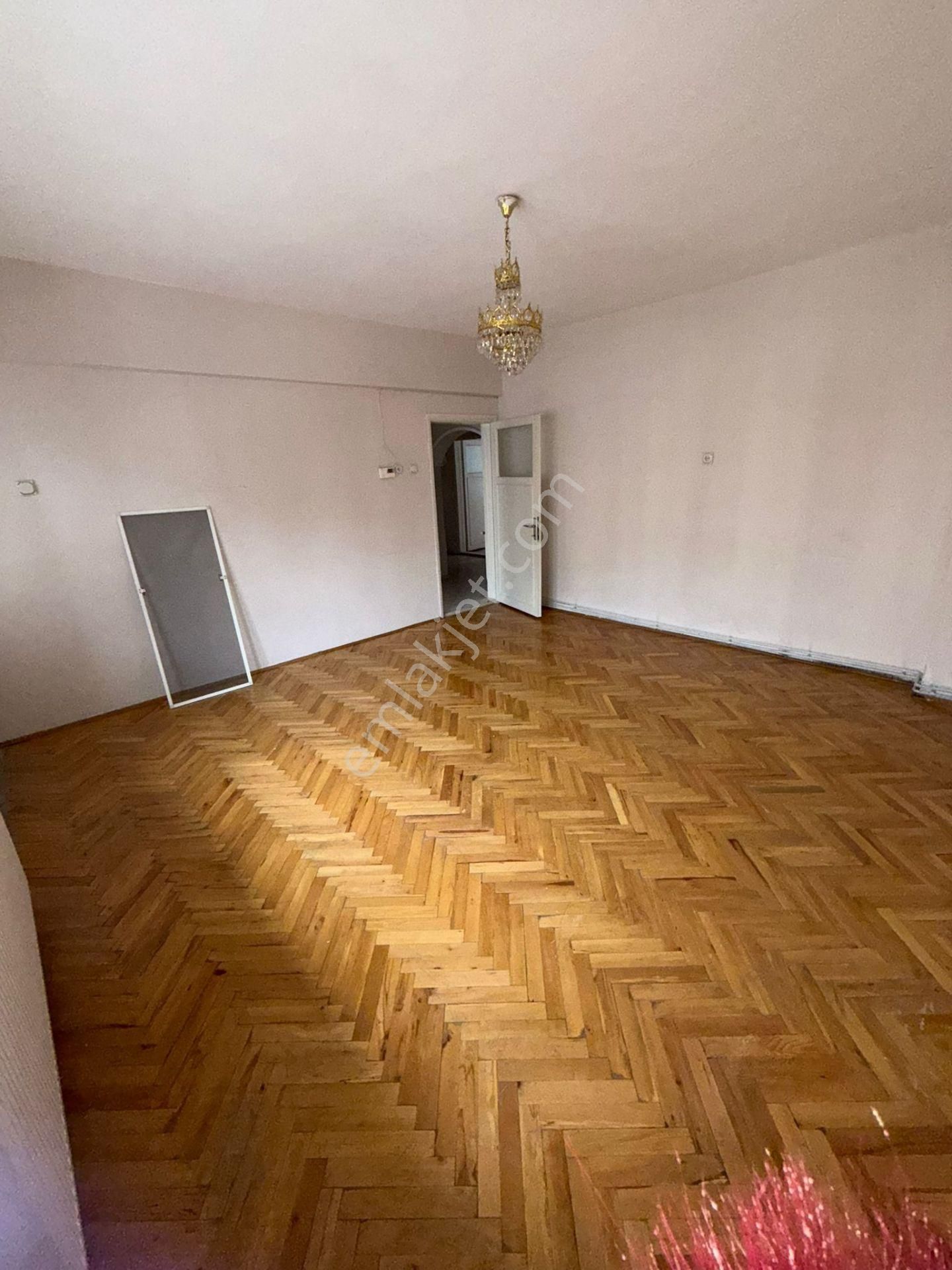 🏡 Atatürk Bulvarı Üzerinde Geniş 3+1 Kiralık Daire 🏡 - Görsel 5