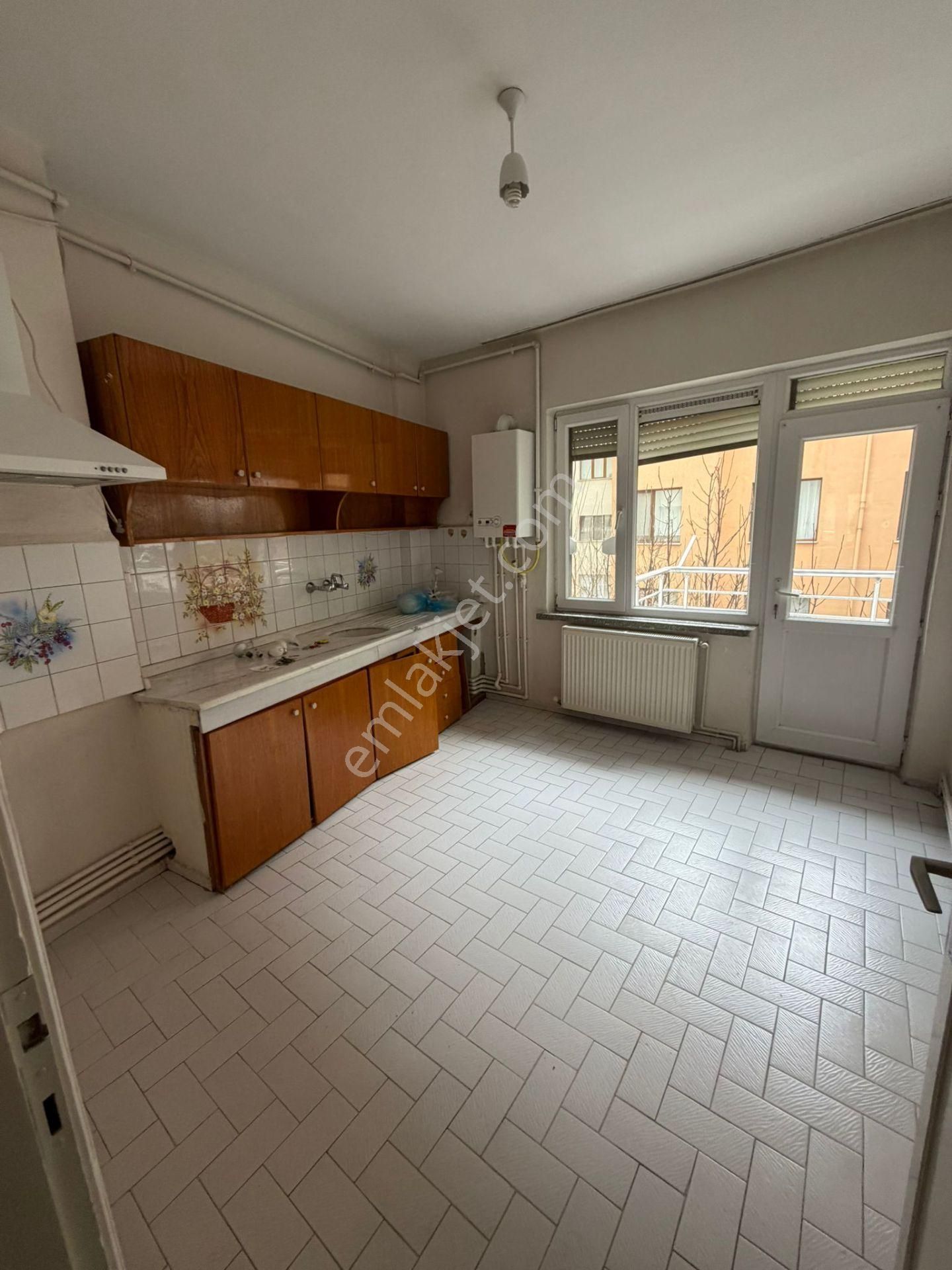 🏡 Atatürk Bulvarı Üzerinde Geniş 3+1 Kiralık Daire 🏡 - Görsel 33
