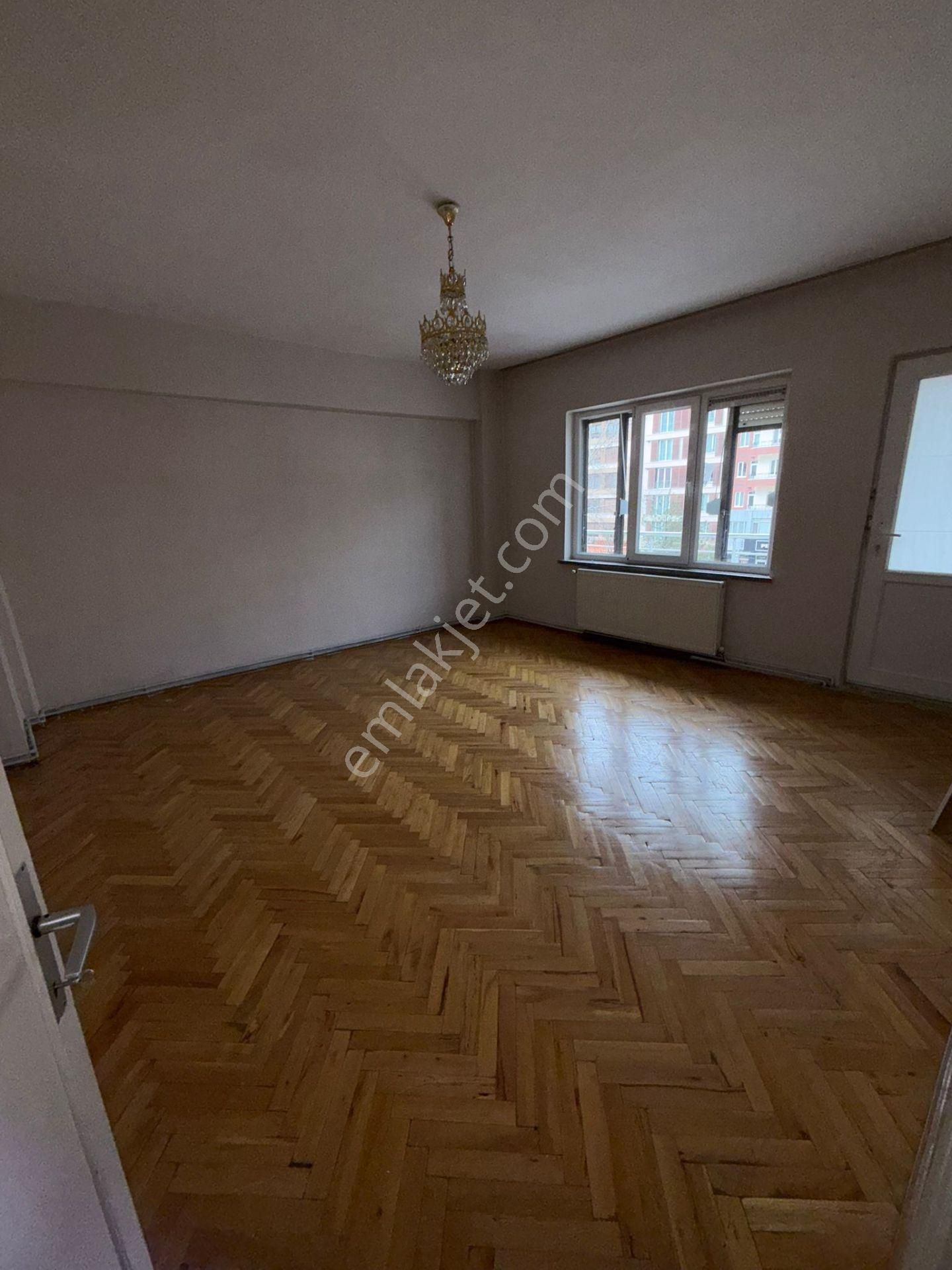 🏡 Atatürk Bulvarı Üzerinde Geniş 3+1 Kiralık Daire 🏡 - Görsel 6