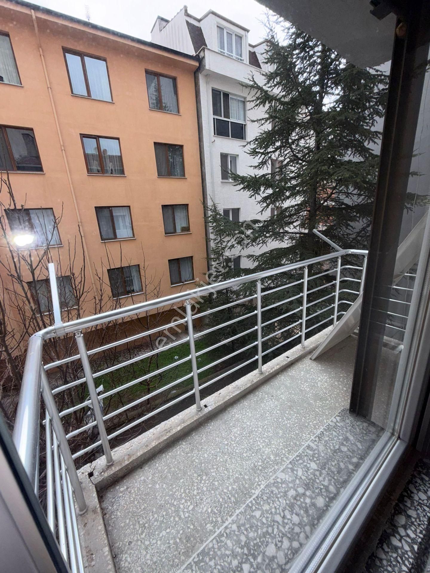 🏡 Atatürk Bulvarı Üzerinde Geniş 3+1 Kiralık Daire 🏡 - Görsel 23