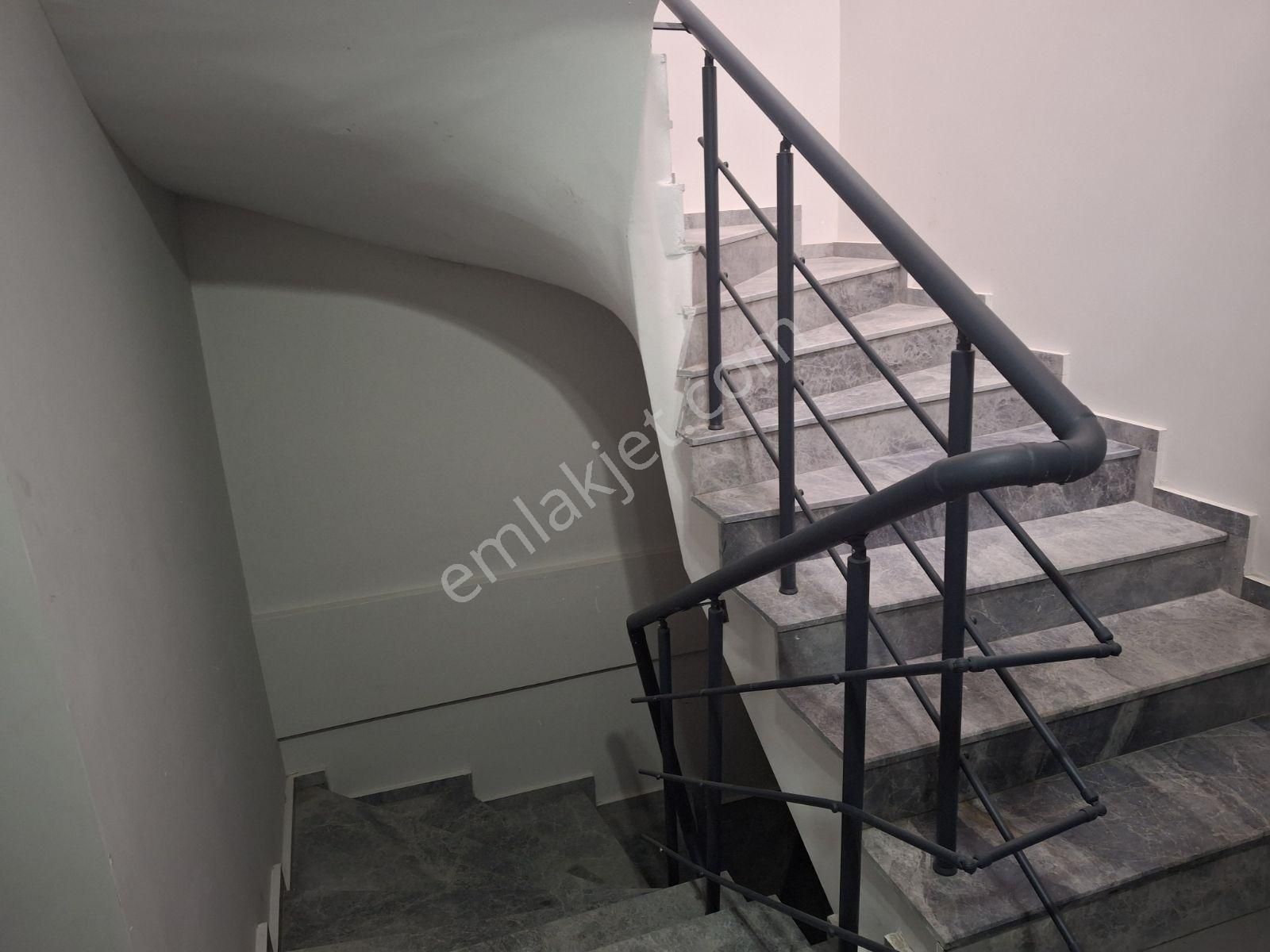 İsabeyli Mahallesinde Kampüs Yakını Eşyalı 1+1 Satılık Daire - Görsel 16