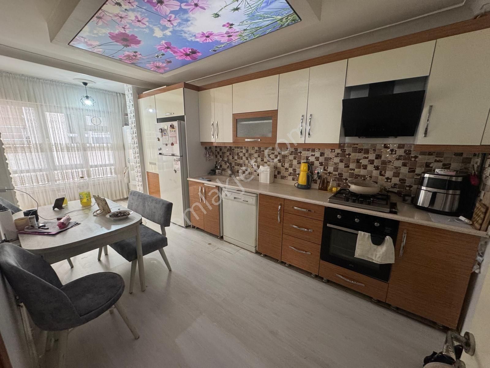 Sincan Atatürk Mah.'de Asansörlü Satılık 3+1 Ara Katta Ön Cephe Daire