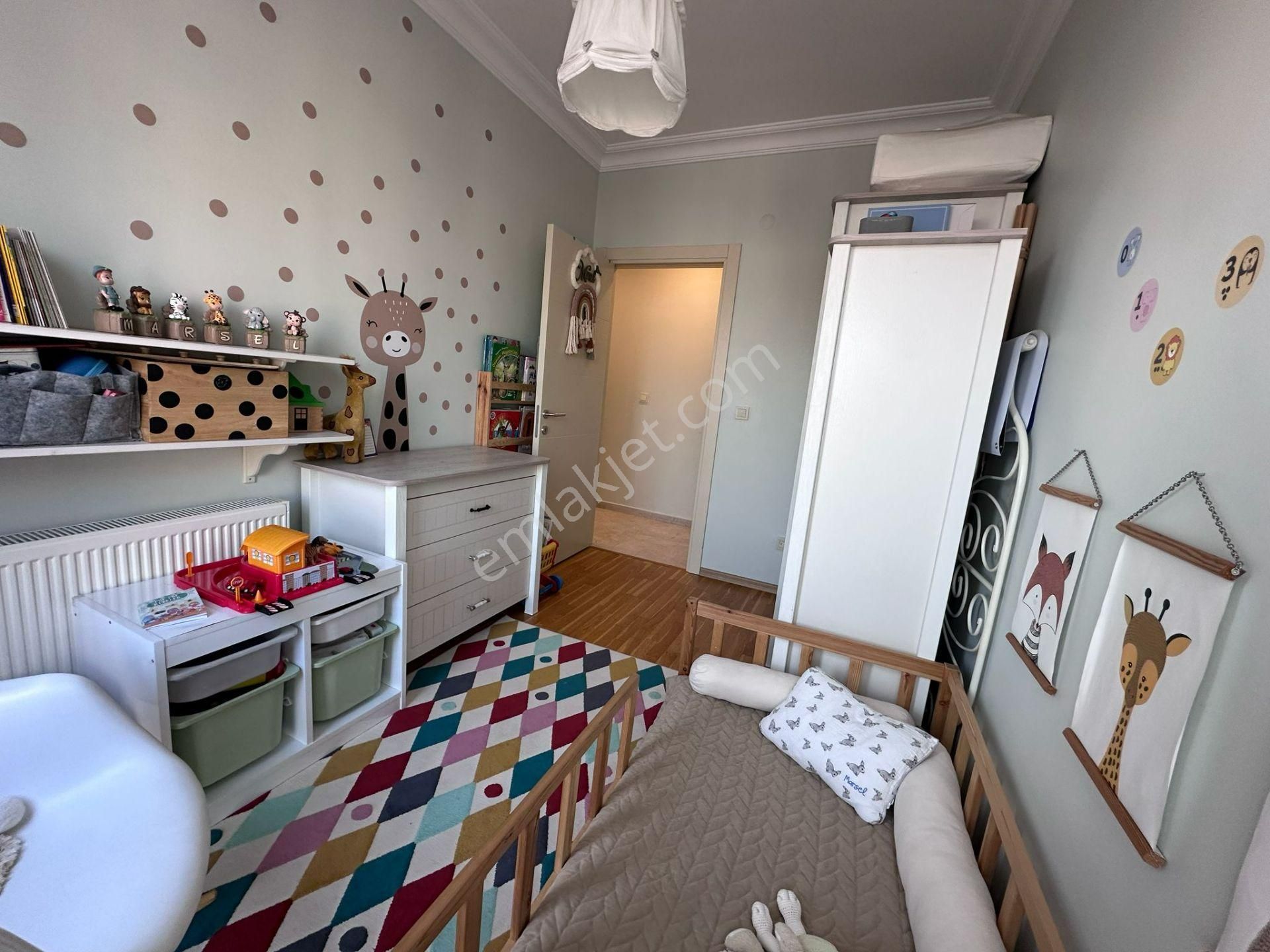 Erenköy De Marmaraya Çok Yakın Konumda Genç Binada 3+1 Balkonlu - Görsel 14