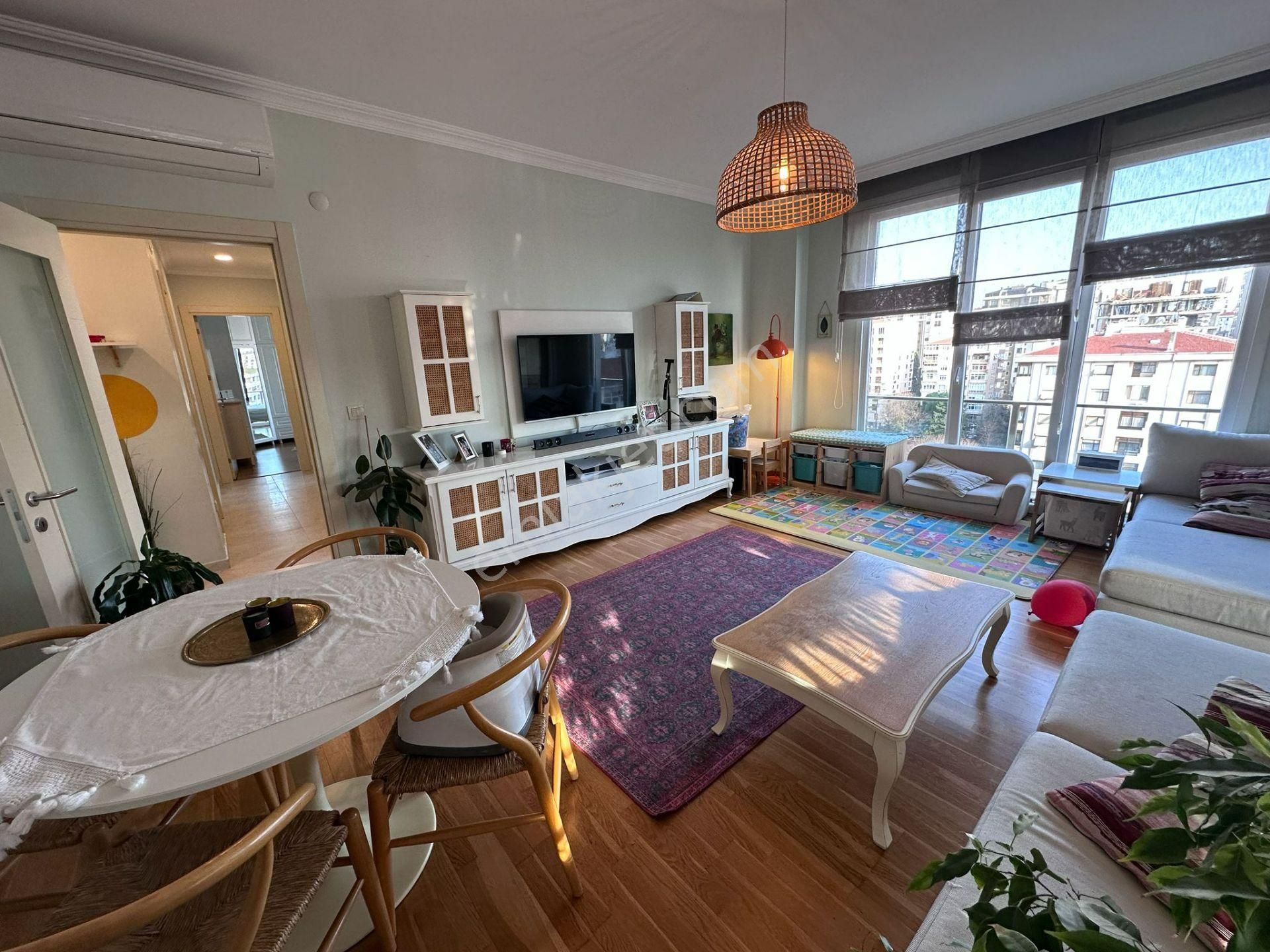 Erenköy De Marmaraya Çok Yakın Konumda Genç Binada 3+1 Balkonlu - Görsel 2