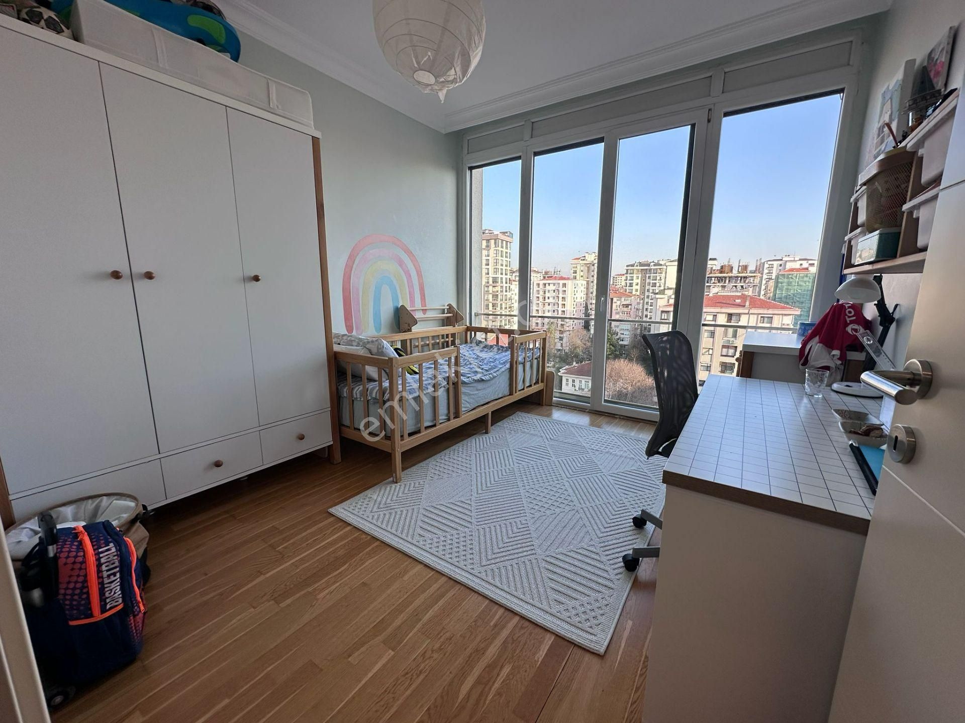 Erenköy De Marmaraya Çok Yakın Konumda Genç Binada 3+1 Balkonlu - Görsel 25