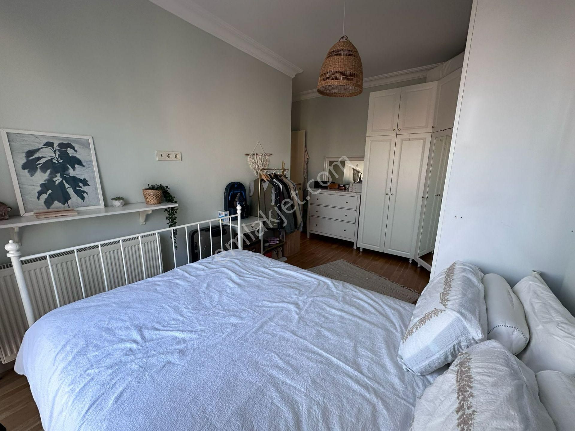 Erenköy De Marmaraya Çok Yakın Konumda Genç Binada 3+1 Balkonlu - Görsel 15