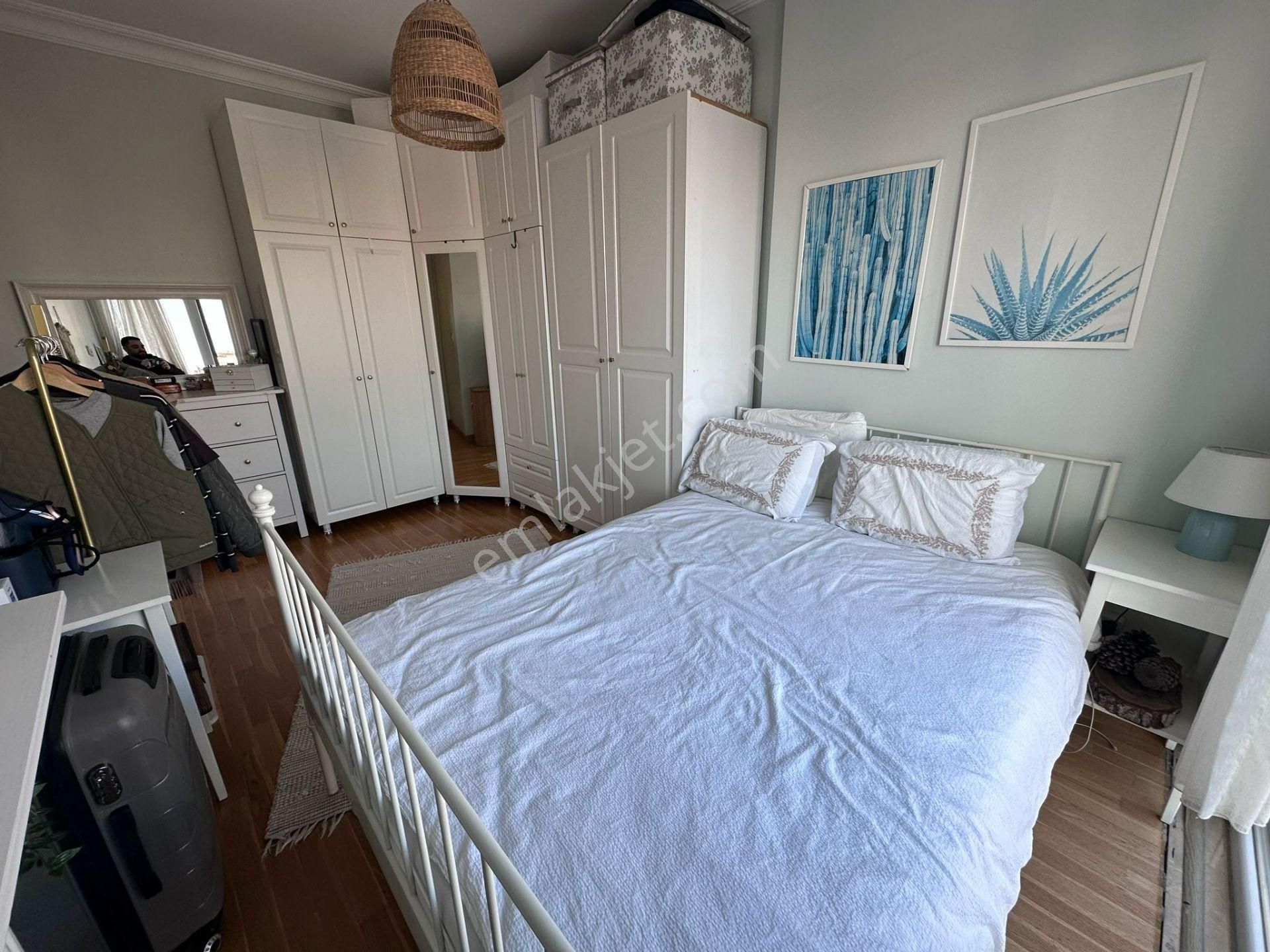 Erenköy De Marmaraya Çok Yakın Konumda Genç Binada 3+1 Balkonlu - Görsel 13