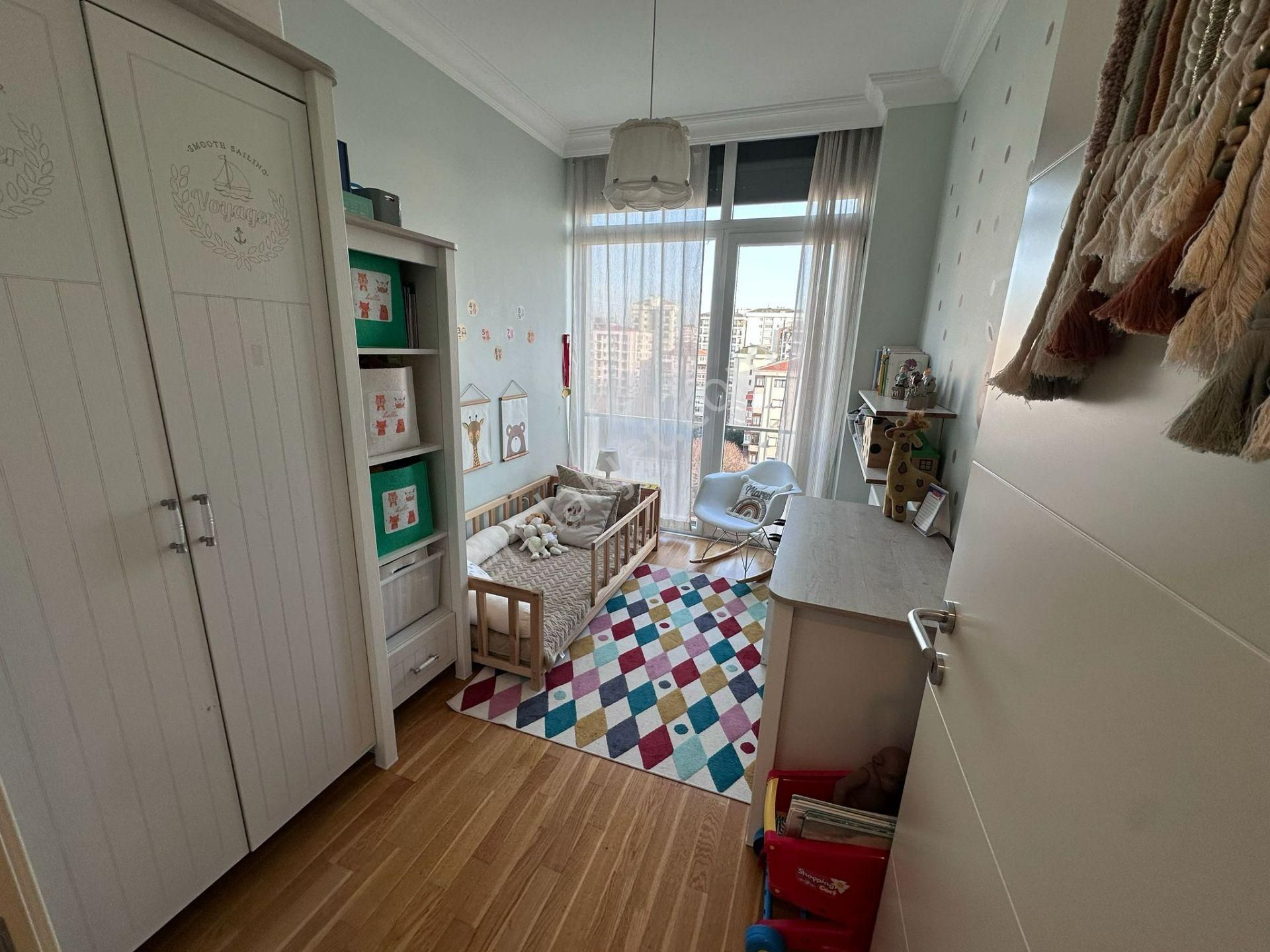 Erenköy De Marmaraya Çok Yakın Konumda Genç Binada 3+1 Balkonlu - Görsel 12