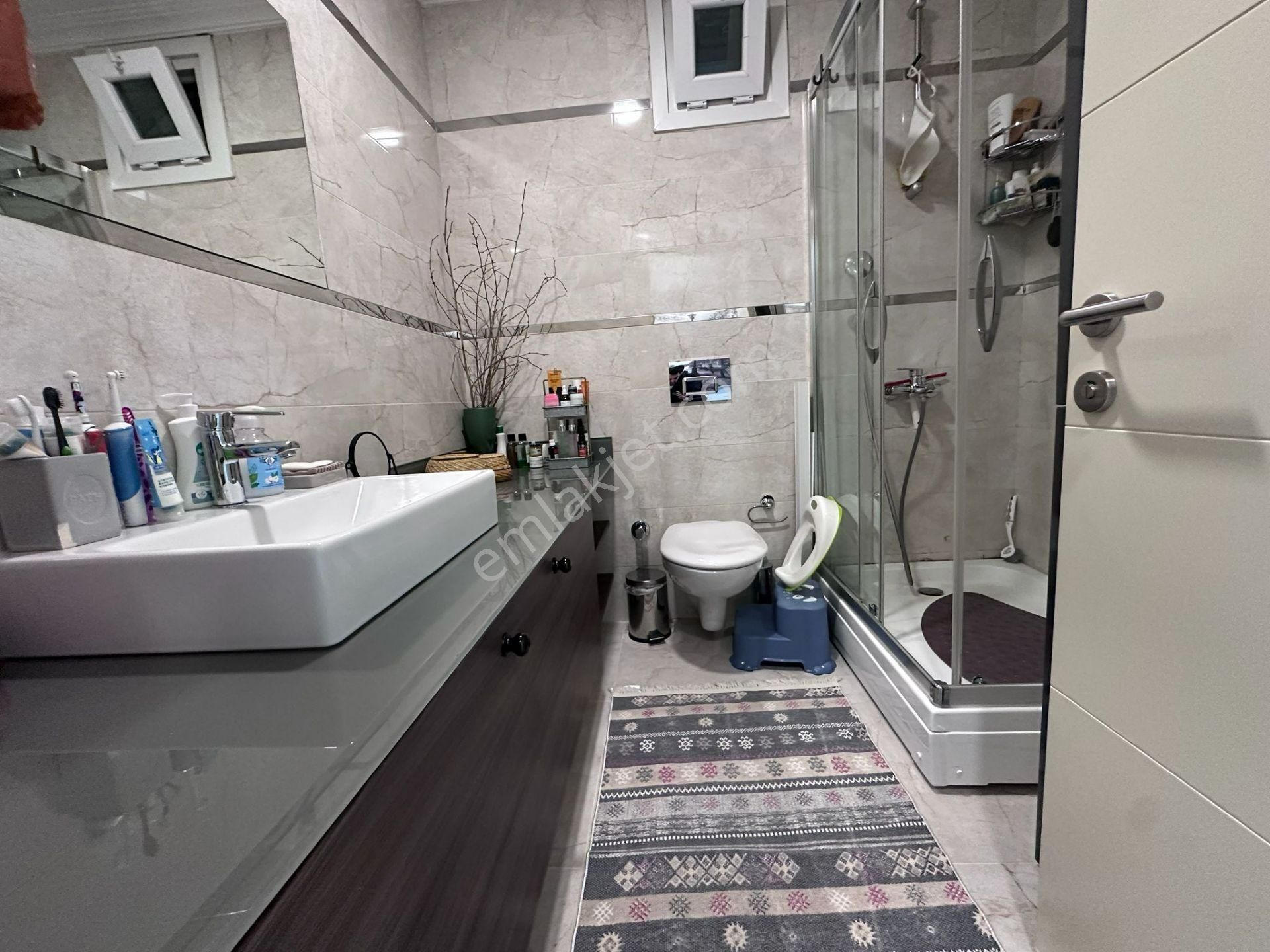 Erenköy De Marmaraya Çok Yakın Konumda Genç Binada 3+1 Balkonlu - Görsel 24