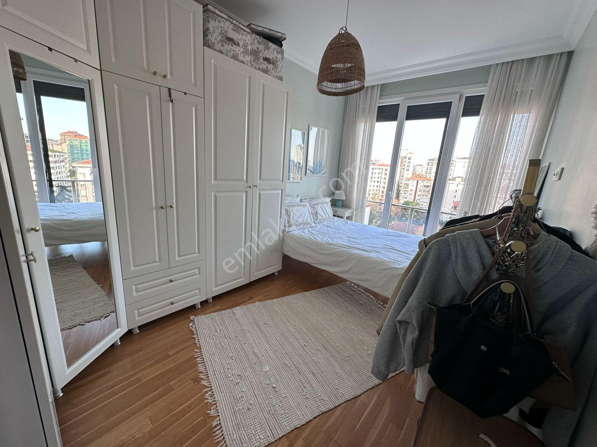 Erenköy De Marmaraya Çok Yakın Konumda Genç Binada 3+1 Balkonlu - Görsel 19