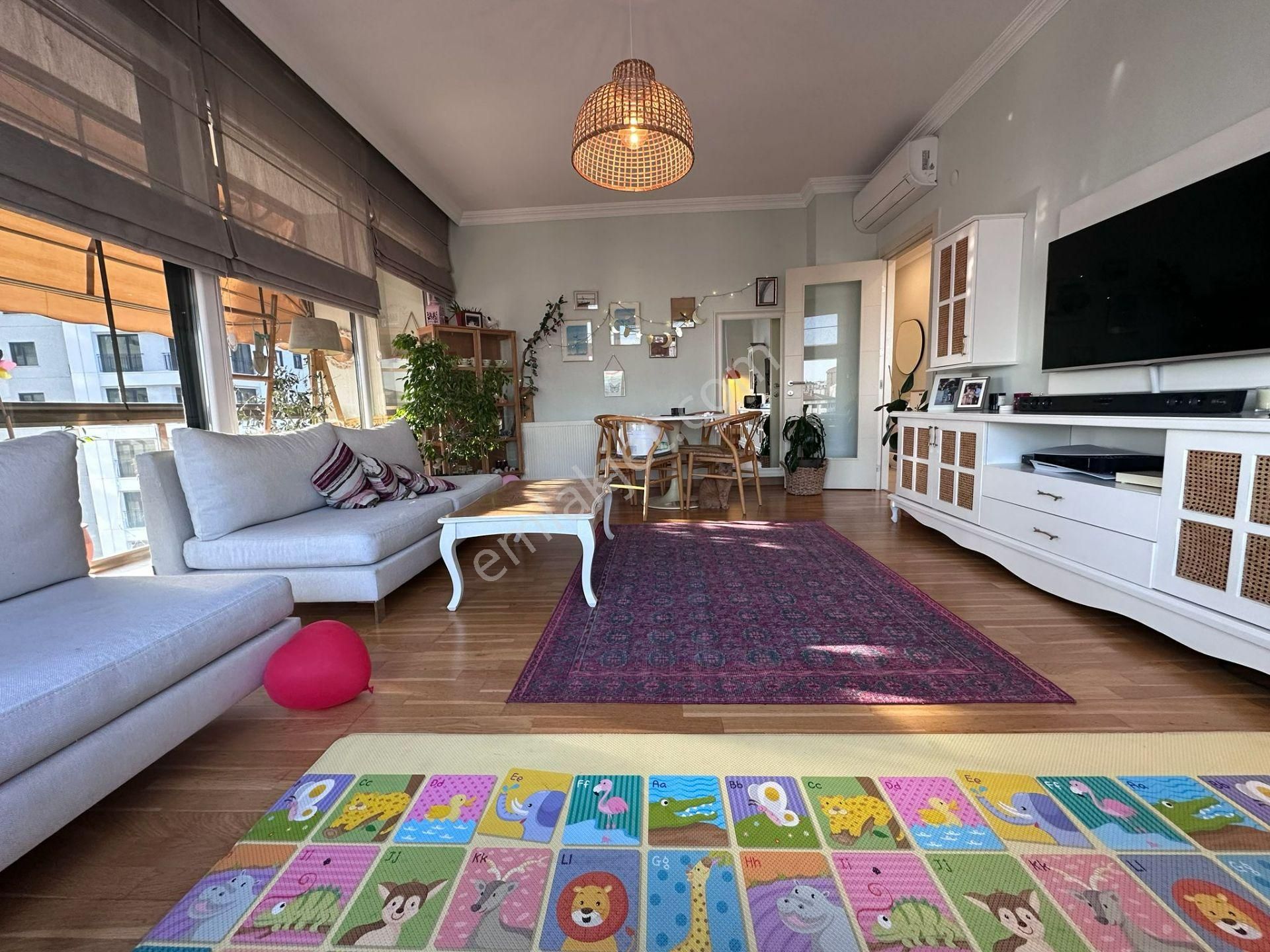 Erenköy De Marmaraya Çok Yakın Konumda Genç Binada 3+1 Balkonlu - Görsel 11