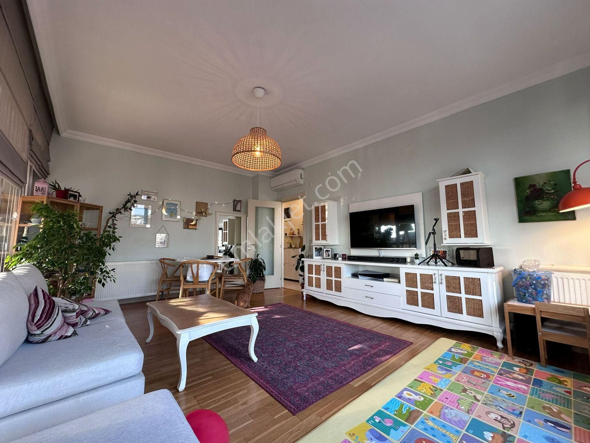 Erenköy De Marmaraya Çok Yakın Konumda Genç Binada 3+1 Balkonlu - Görsel 5