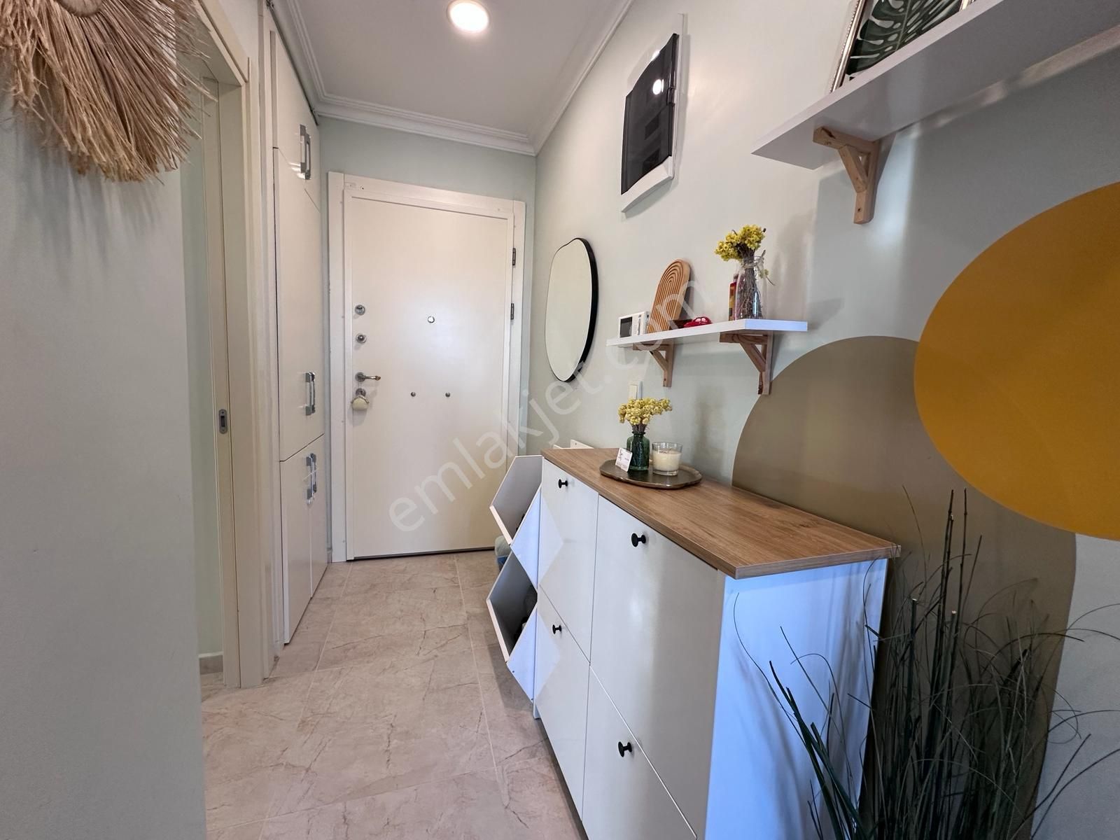 Erenköy De Marmaraya Çok Yakın Konumda Genç Binada 3+1 Balkonlu - Görsel 28