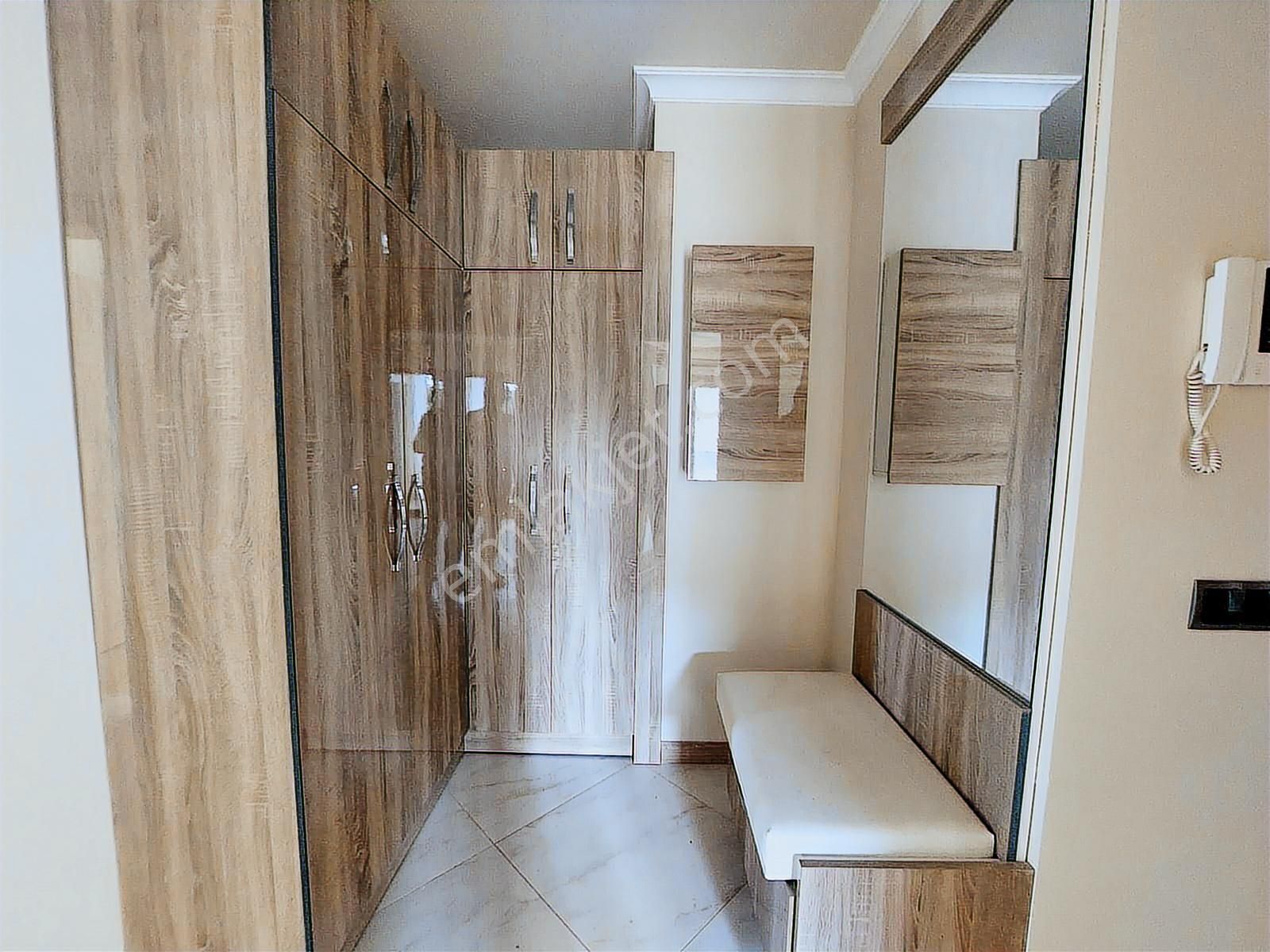 Ful Deniz Manzaralı Ve Doğalgazlı Geniş 3+1 Daire - Görsel 24