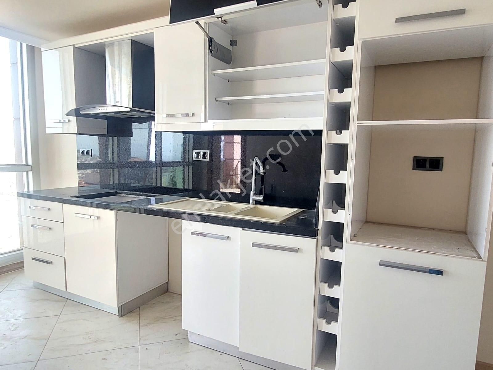 Ful Deniz Manzaralı Ve Doğalgazlı Geniş 3+1 Daire - Görsel 25