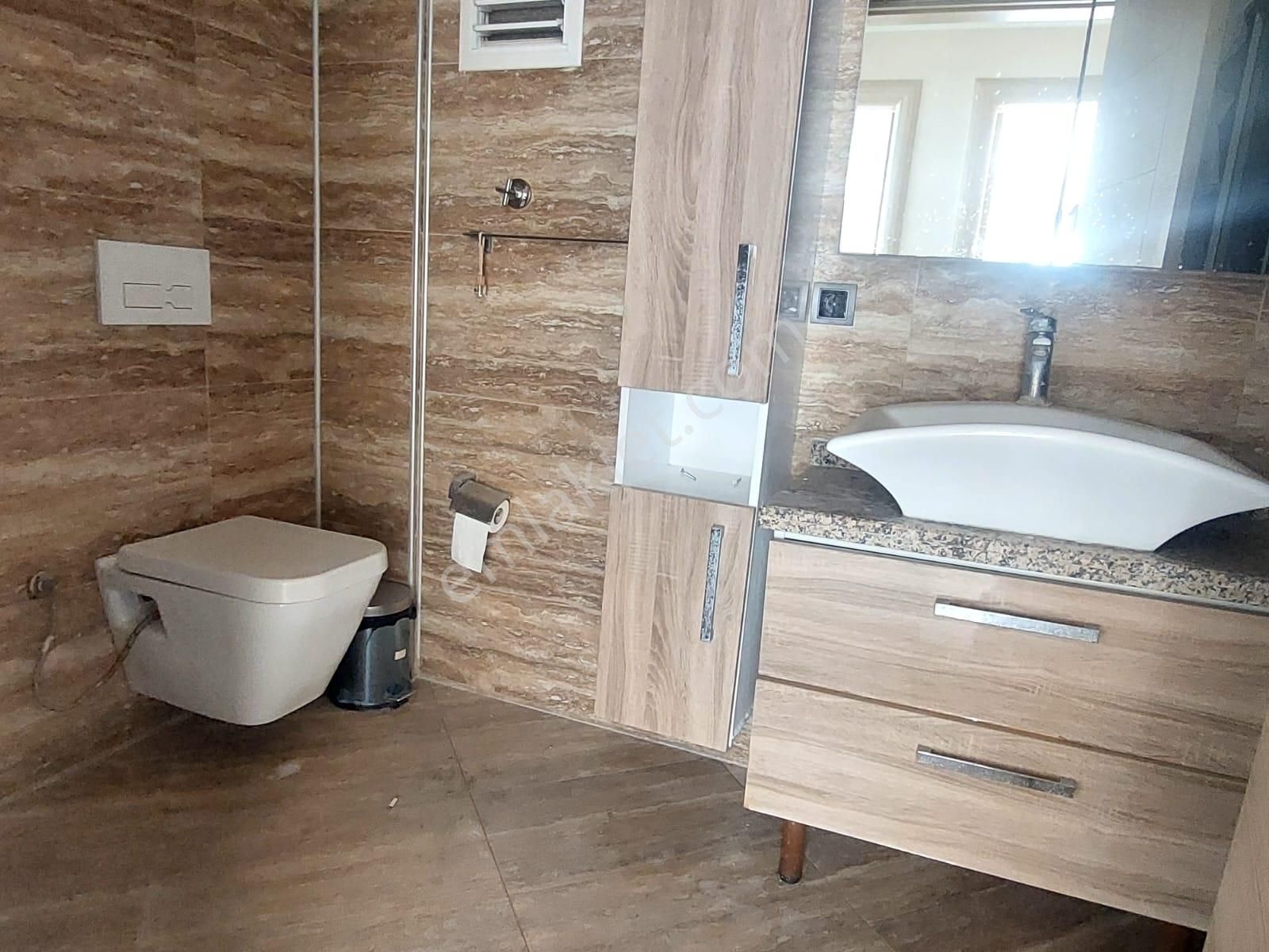 Ful Deniz Manzaralı Ve Doğalgazlı Geniş 3+1 Daire - Görsel 2