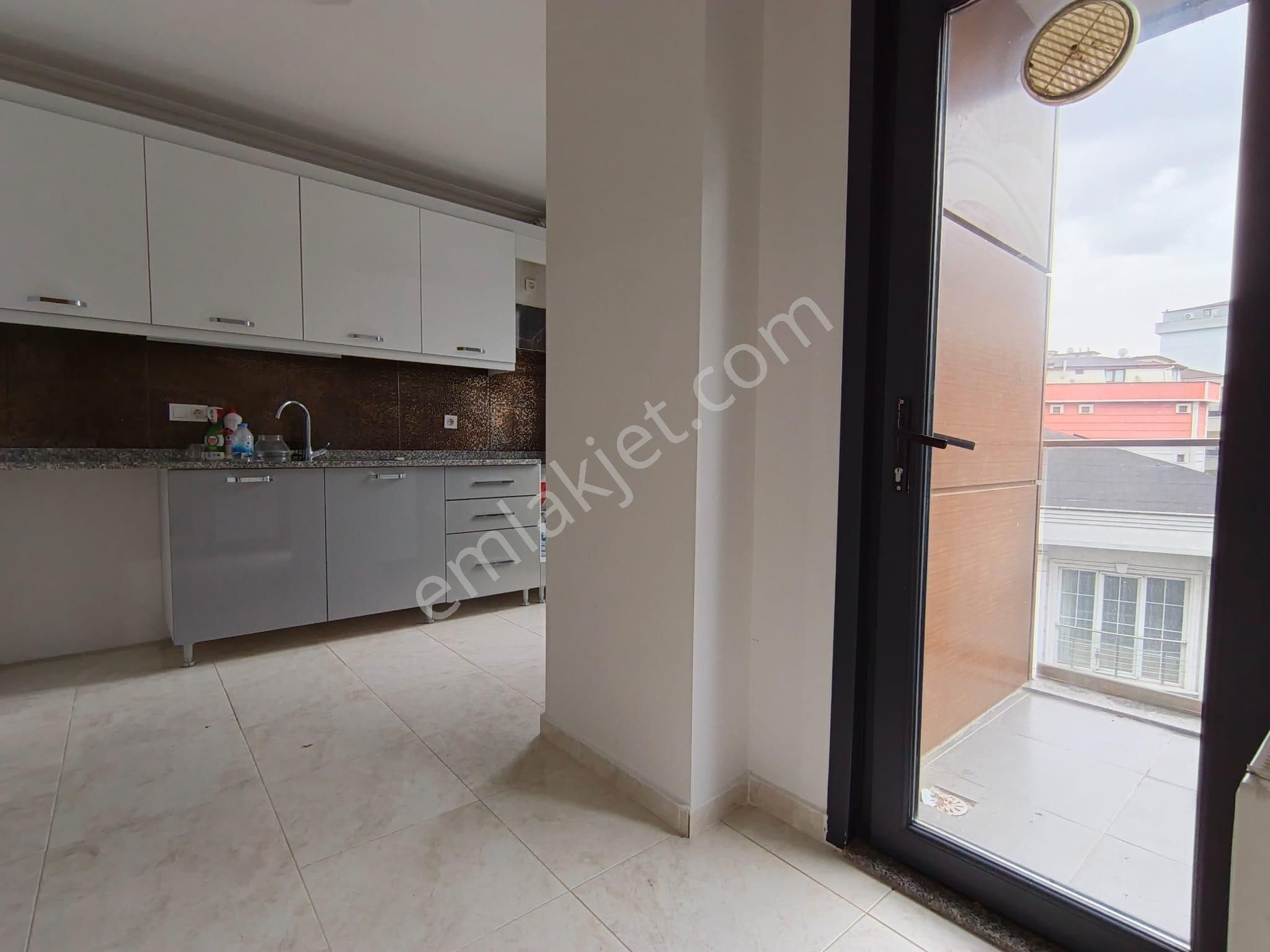 Çekmeköy Cumhuriyet Mh Kiralık Lüks 2+1 85m² Açık Otoparklı Arakat Daire - Görsel 11