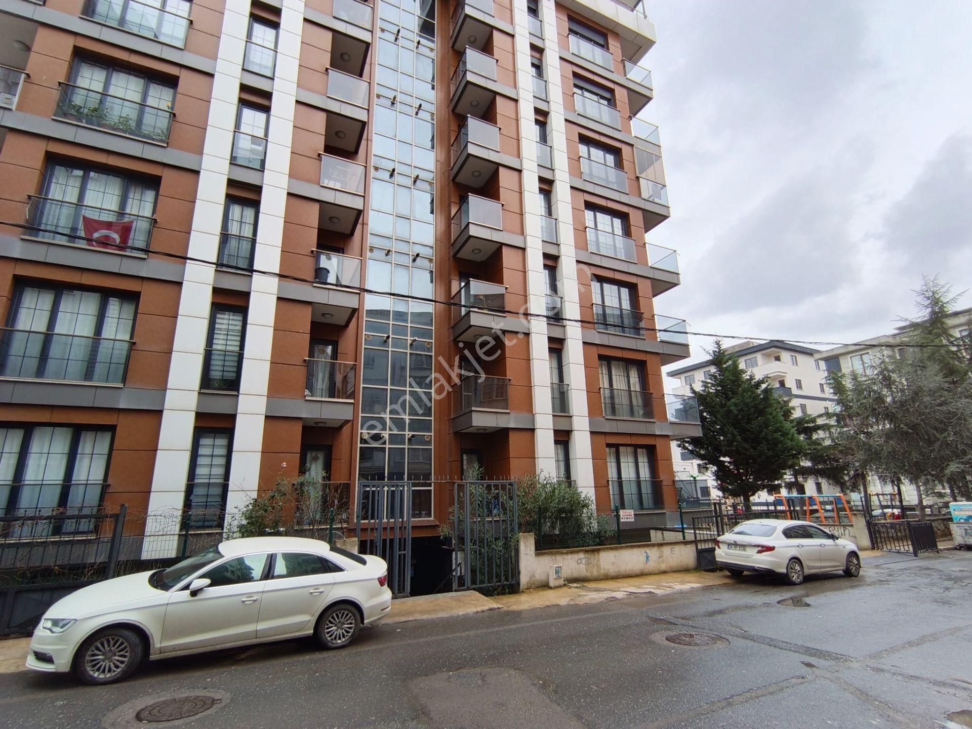 Çekmeköy Cumhuriyet Mh Kiralık Lüks 2+1 85m² Açık Otoparklı Arakat Daire - Görsel 3