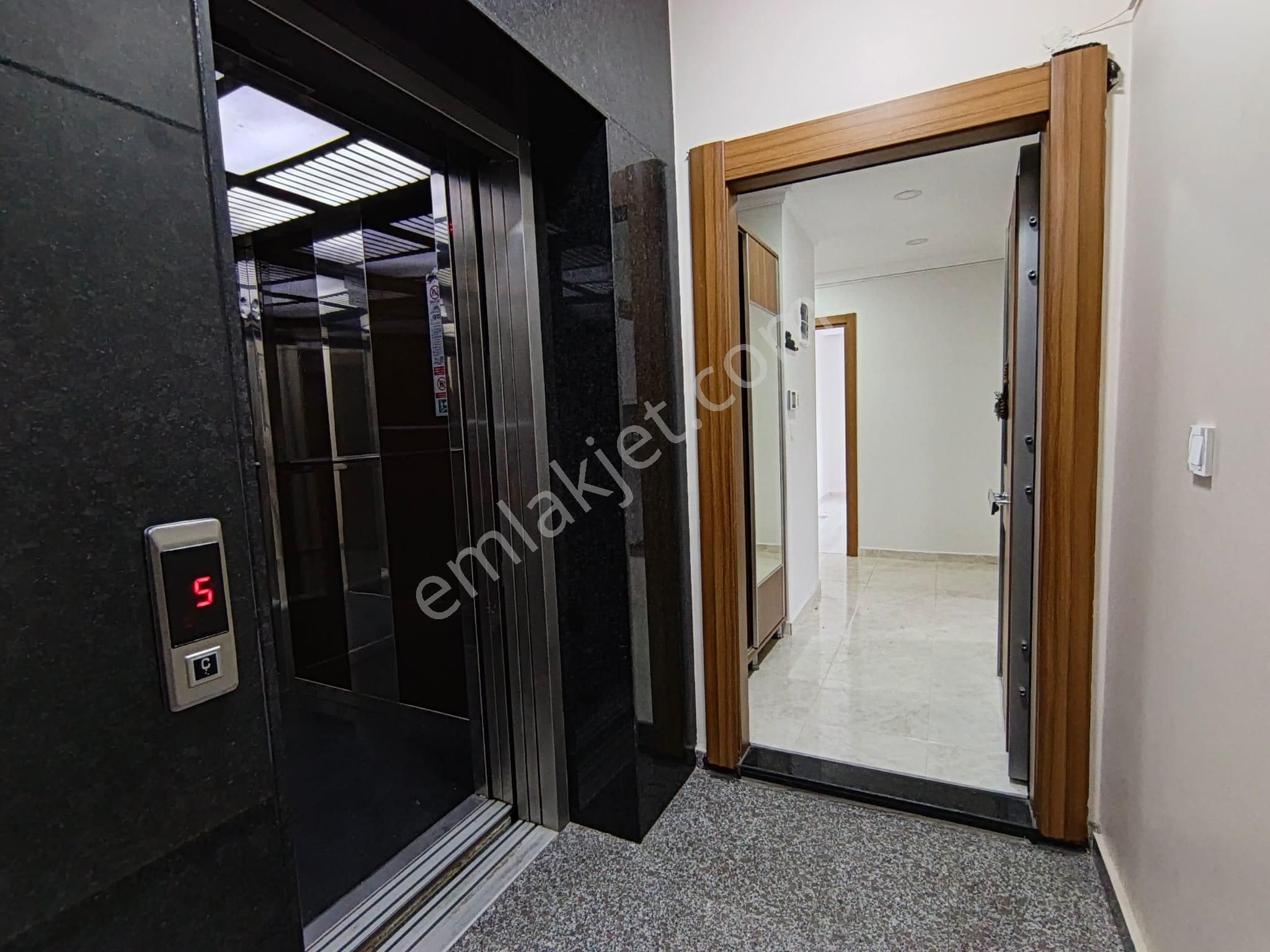 Çekmeköy Cumhuriyet Mh Kiralık Lüks 2+1 85m² Açık Otoparklı Arakat Daire - Görsel 8