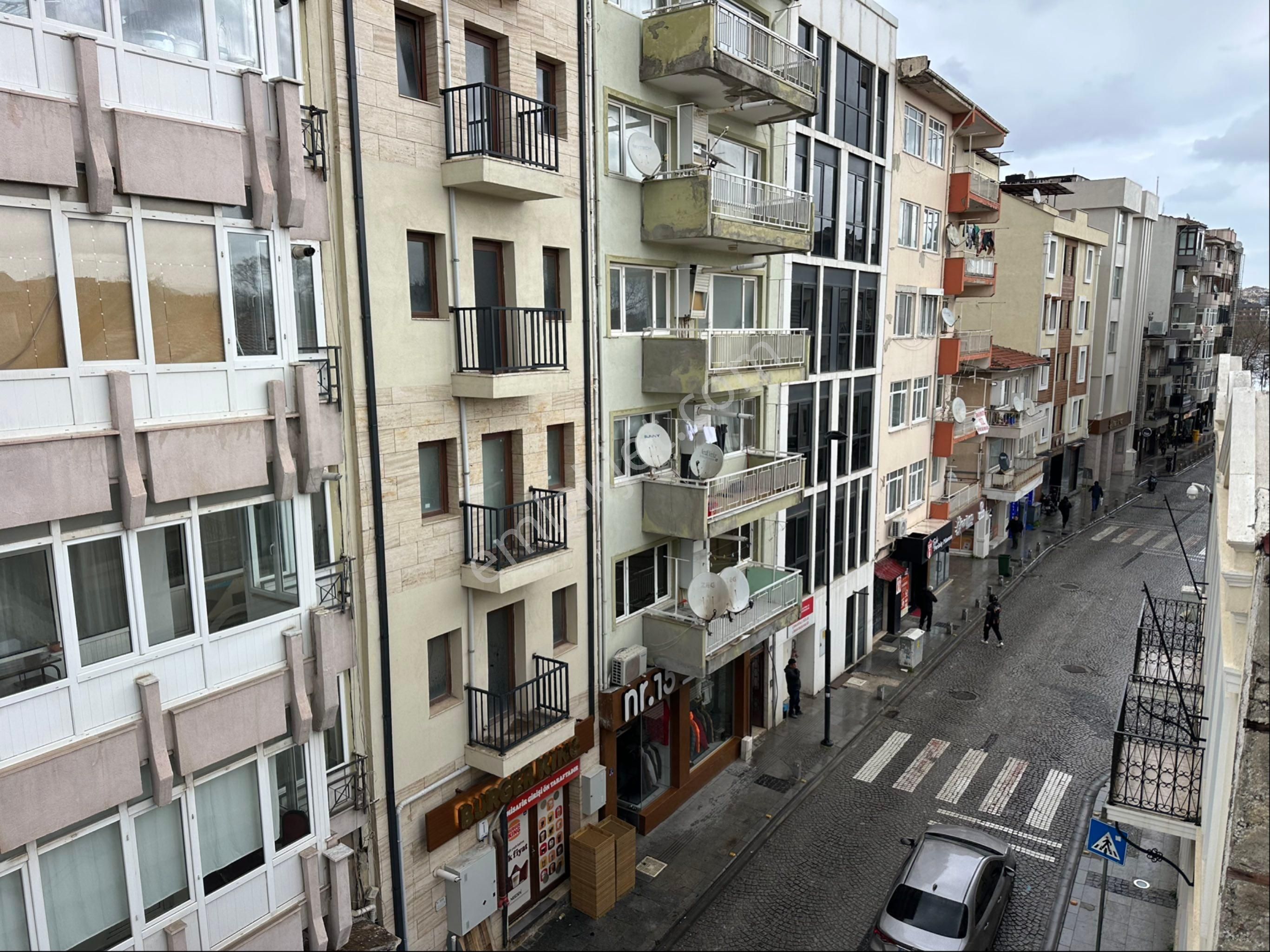 Çanakkale Kordonda Önü Kapanmaz Boğaz Manzaralı, 3+1 Daire - Görsel 6