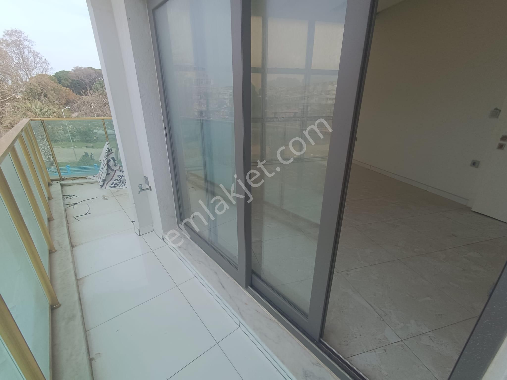 Altınkum Sahilde Denize 50m | 145m² Deniz Manzaralı 3+1 Dubleks - Görsel 16