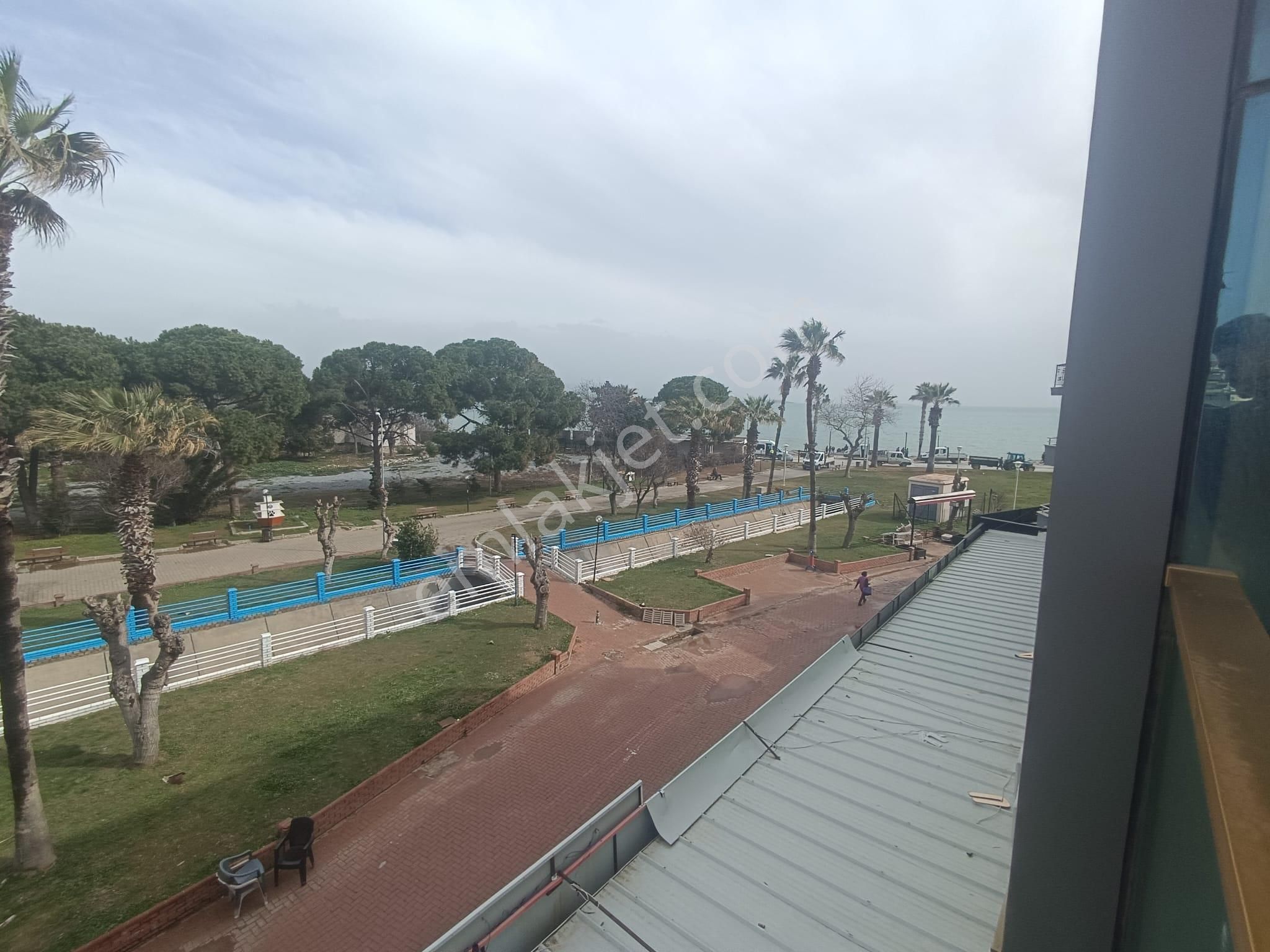 Altınkum Sahilde Denize 50m | 145m² Deniz Manzaralı 3+1 Dubleks - Görsel 2