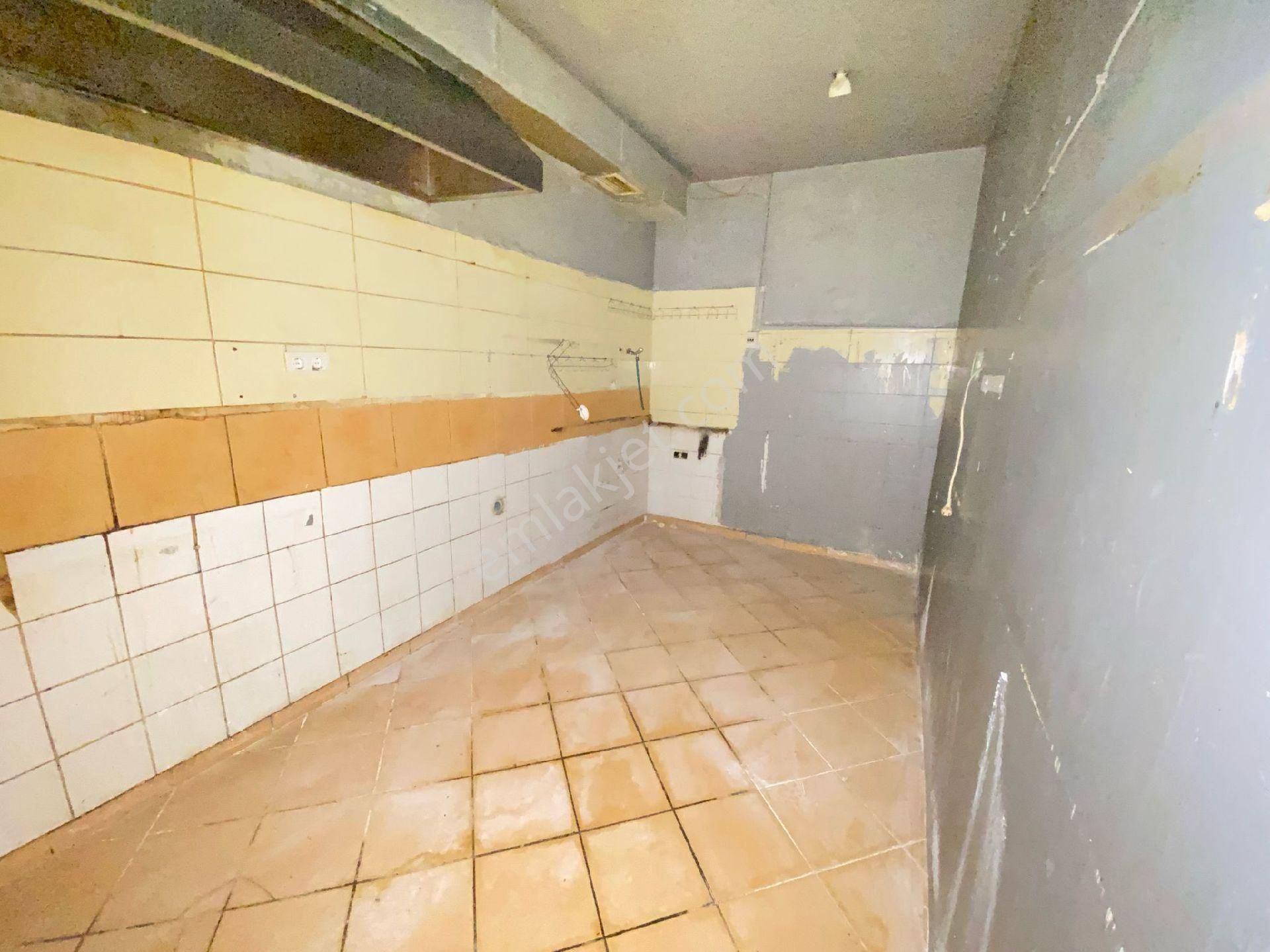 Beylikdüzü Merkezde 36 M2 Dükkan Kiralık - Görsel 6