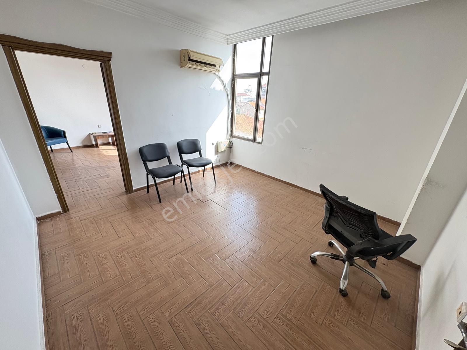 Prestij'den Çankaya'da Çarşı Merkez'de Asansörlü Geniş 1+1 Ofis - Görsel 17