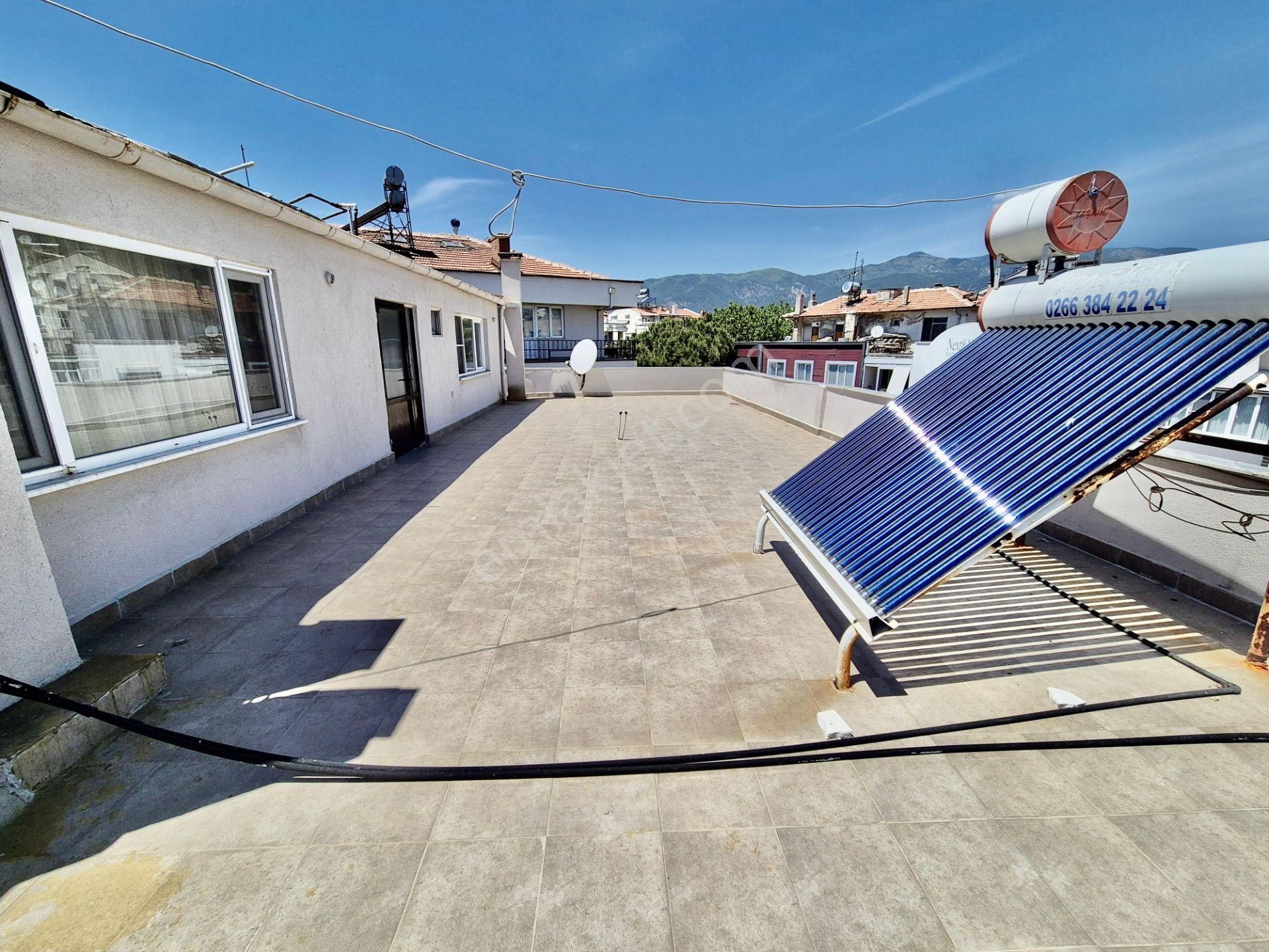 ▓tek Yetkili Karabuluttan▓akçay'da Denize 250mt Teraslı 3+1 Satılık Daire - Görsel 7