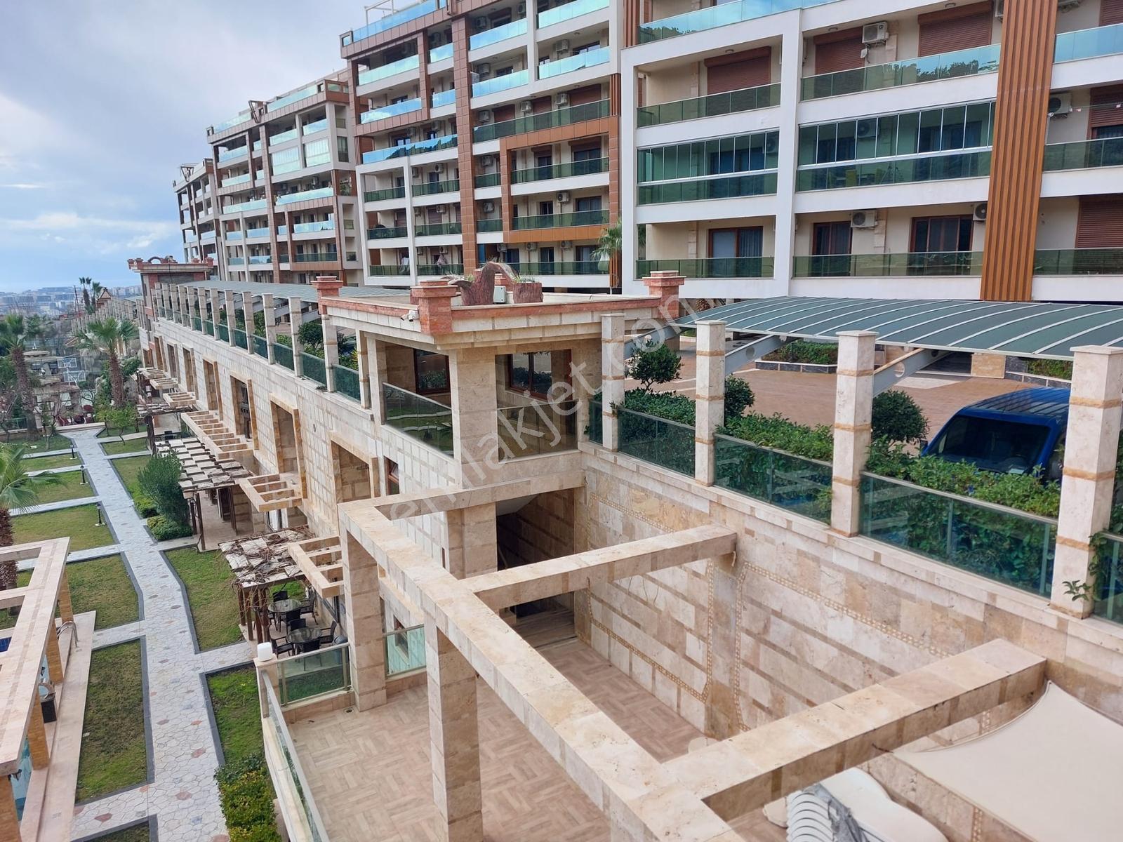 Ful Eşyalı Kısmi Deniz Manzaralı Ege Mah Lüx Rezidans 3+1 Daire - Görsel 12