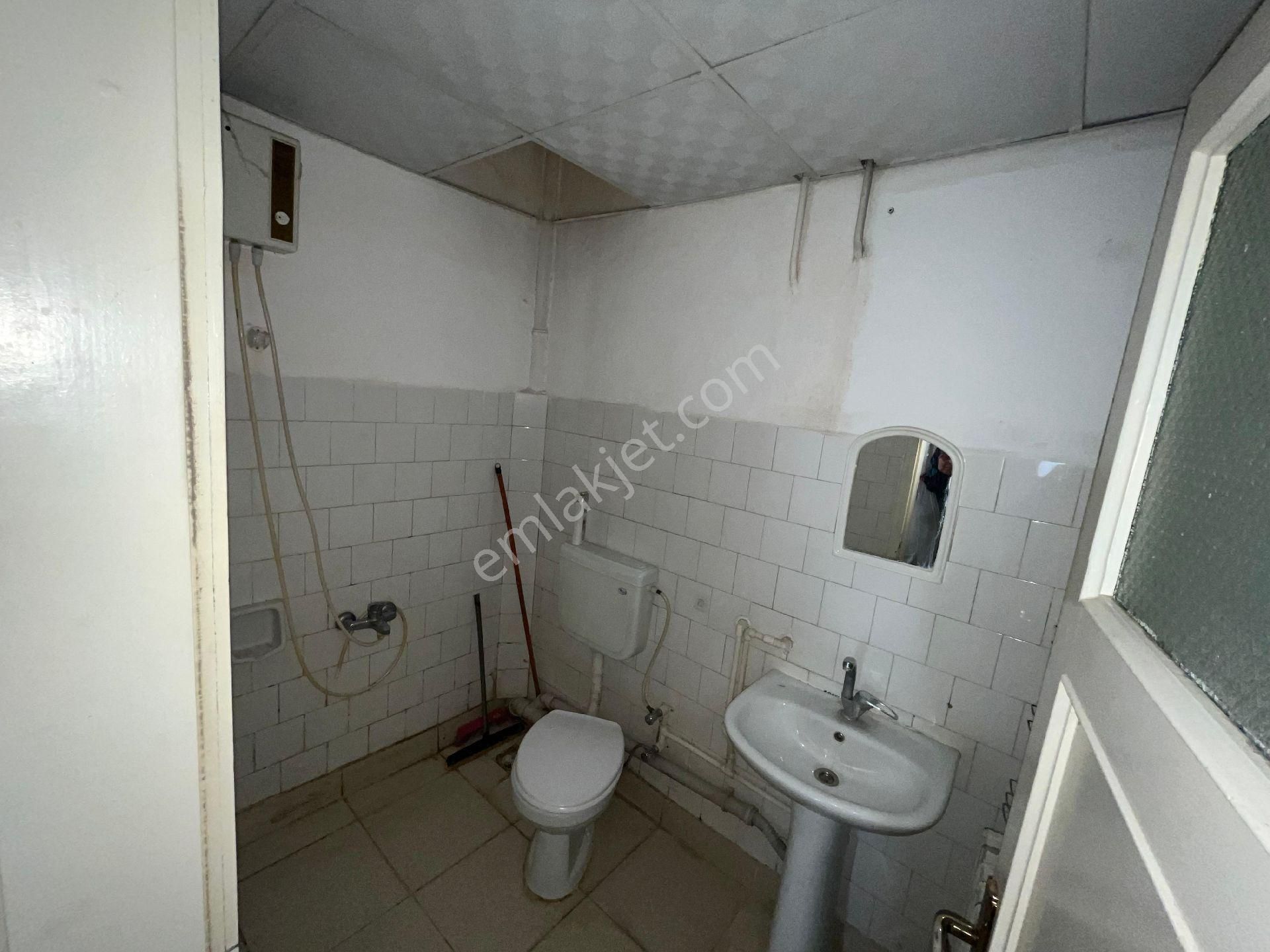 İl Jandarma Kapı Önünde - Görsel 12