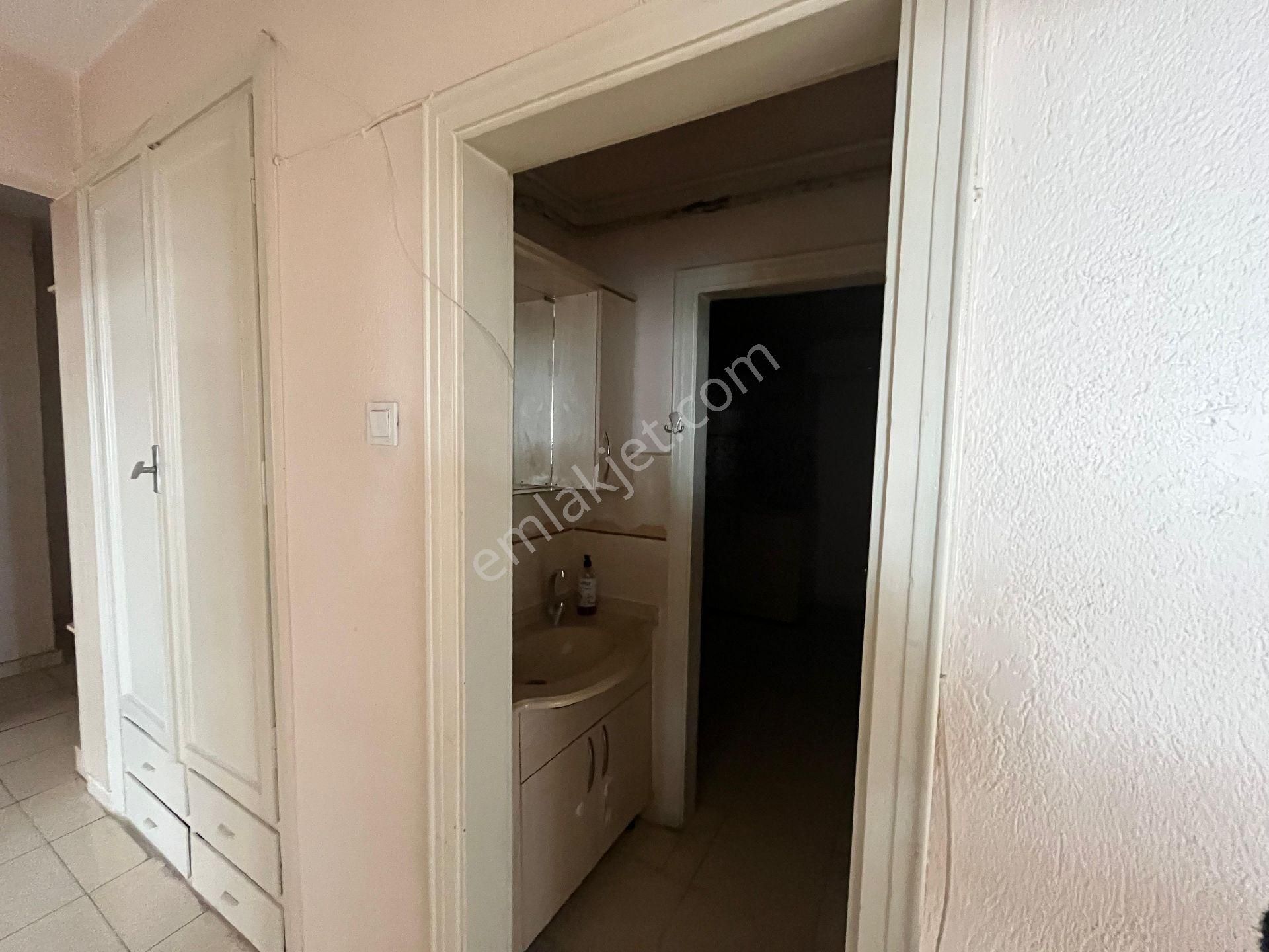 İl Jandarma Kapı Önünde - Görsel 18