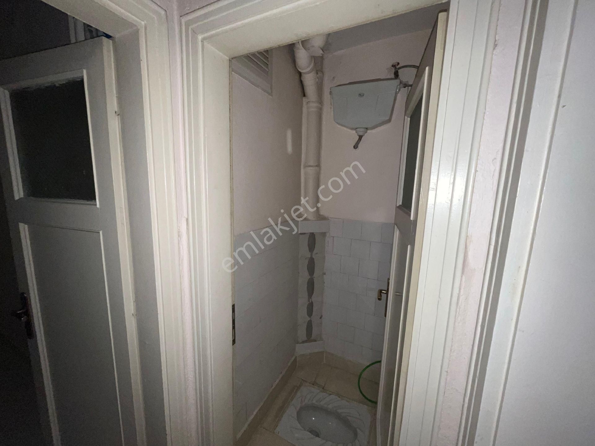 İl Jandarma Kapı Önünde - Görsel 3