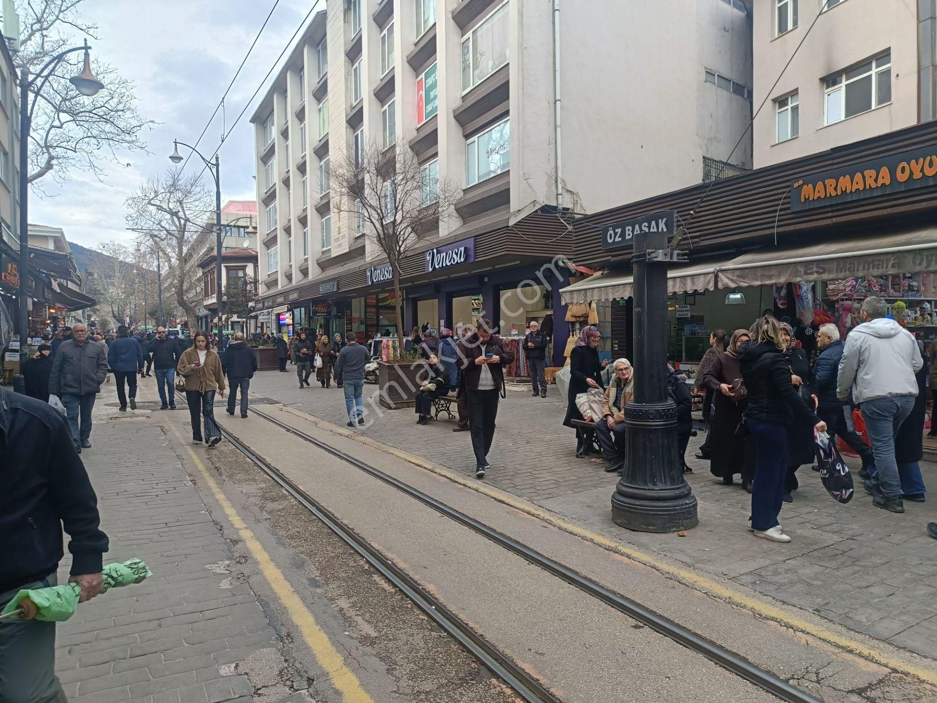 Bursa'nın Merkezi Cumhuriyet Caddesinde Satılık Prestijli Dükkan - Görsel 2