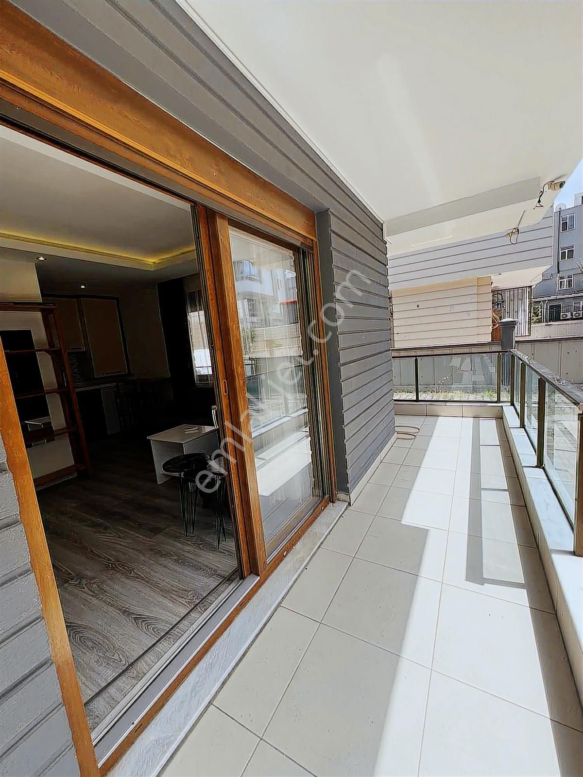 Güzeloba'da Eşyalı Kiralık 1+1 Daire - Görsel 6