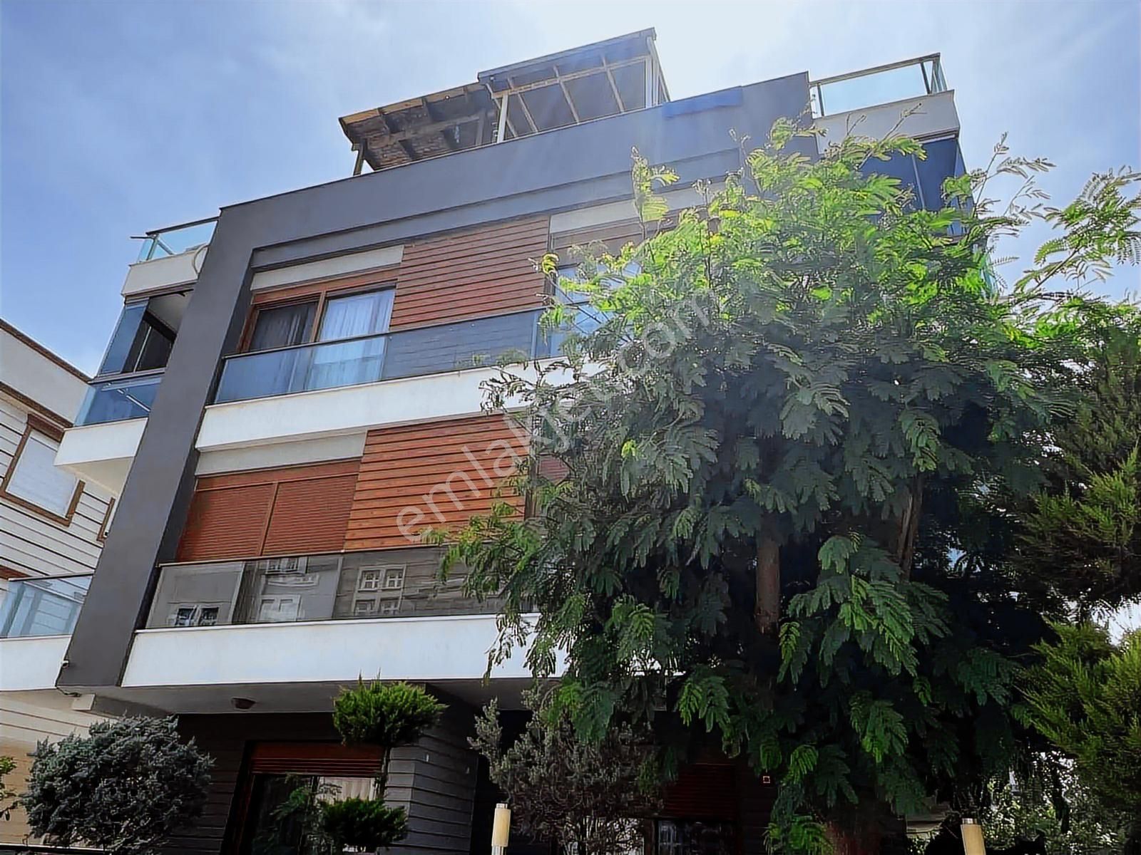 Güzeloba'da Eşyalı Kiralık 1+1 Daire - Görsel 19